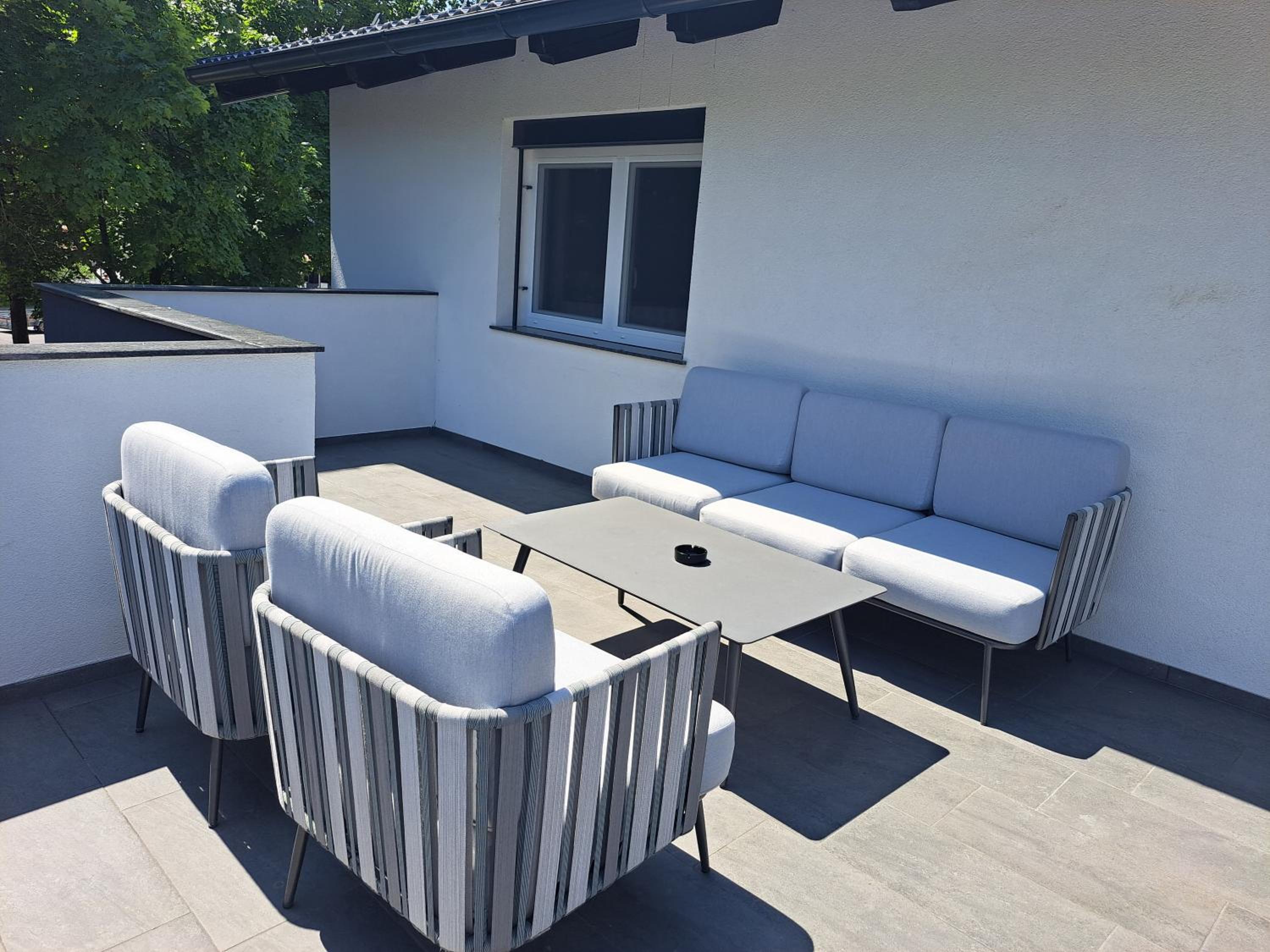 Apartment with Terrace - Photo 20