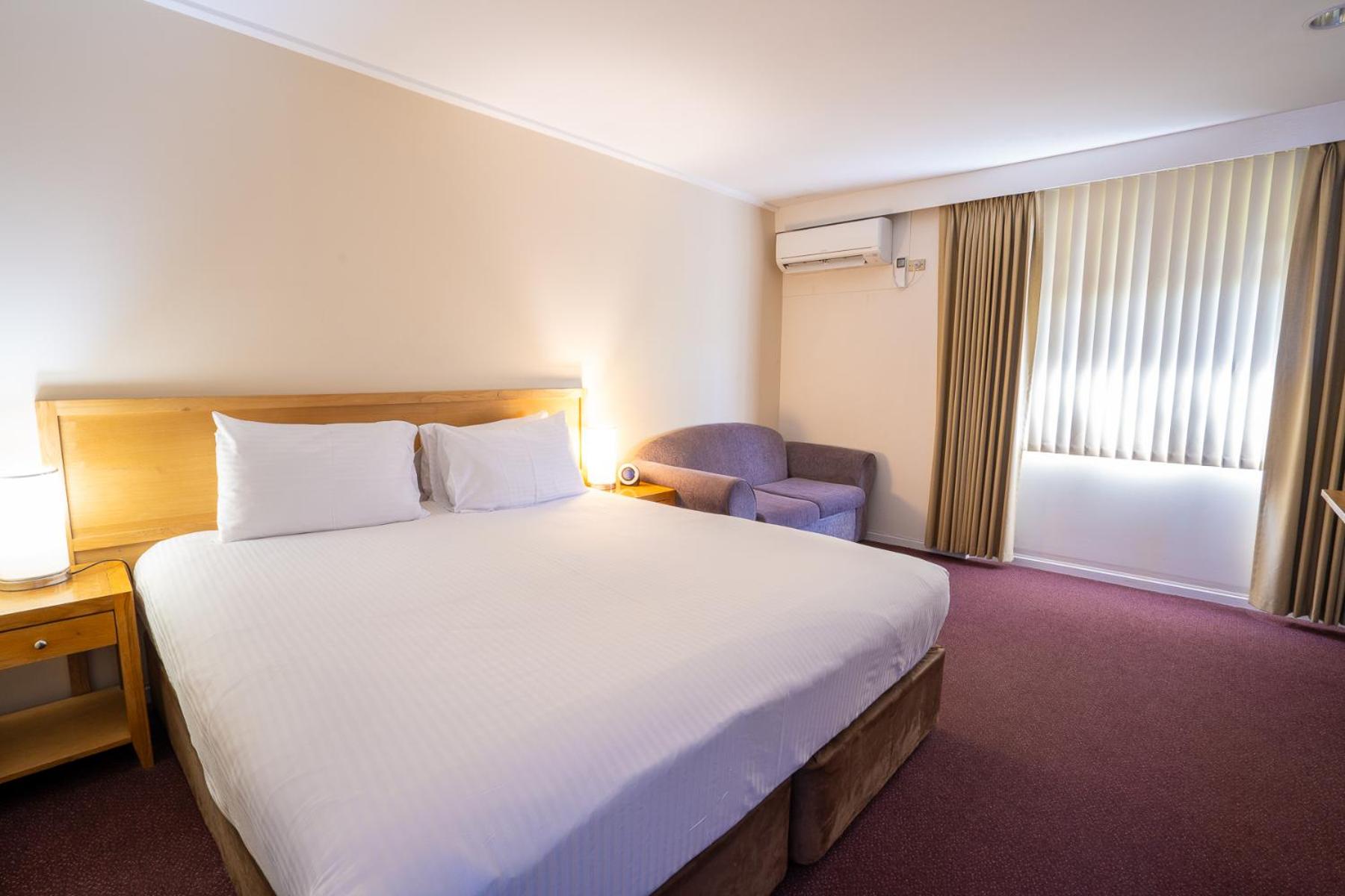 Executive King Room - Photo 5