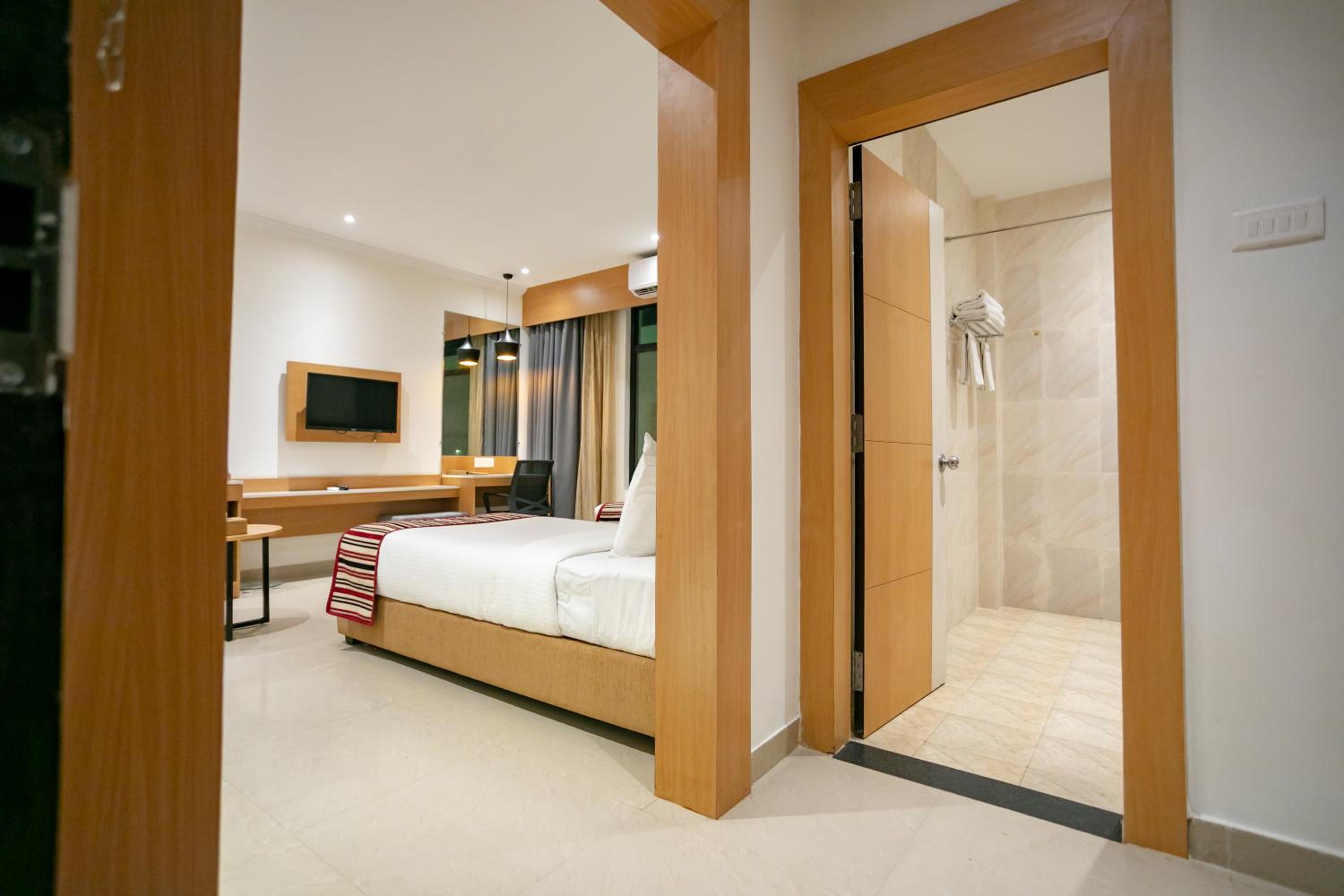 Deluxe Twin Room - Photo 6