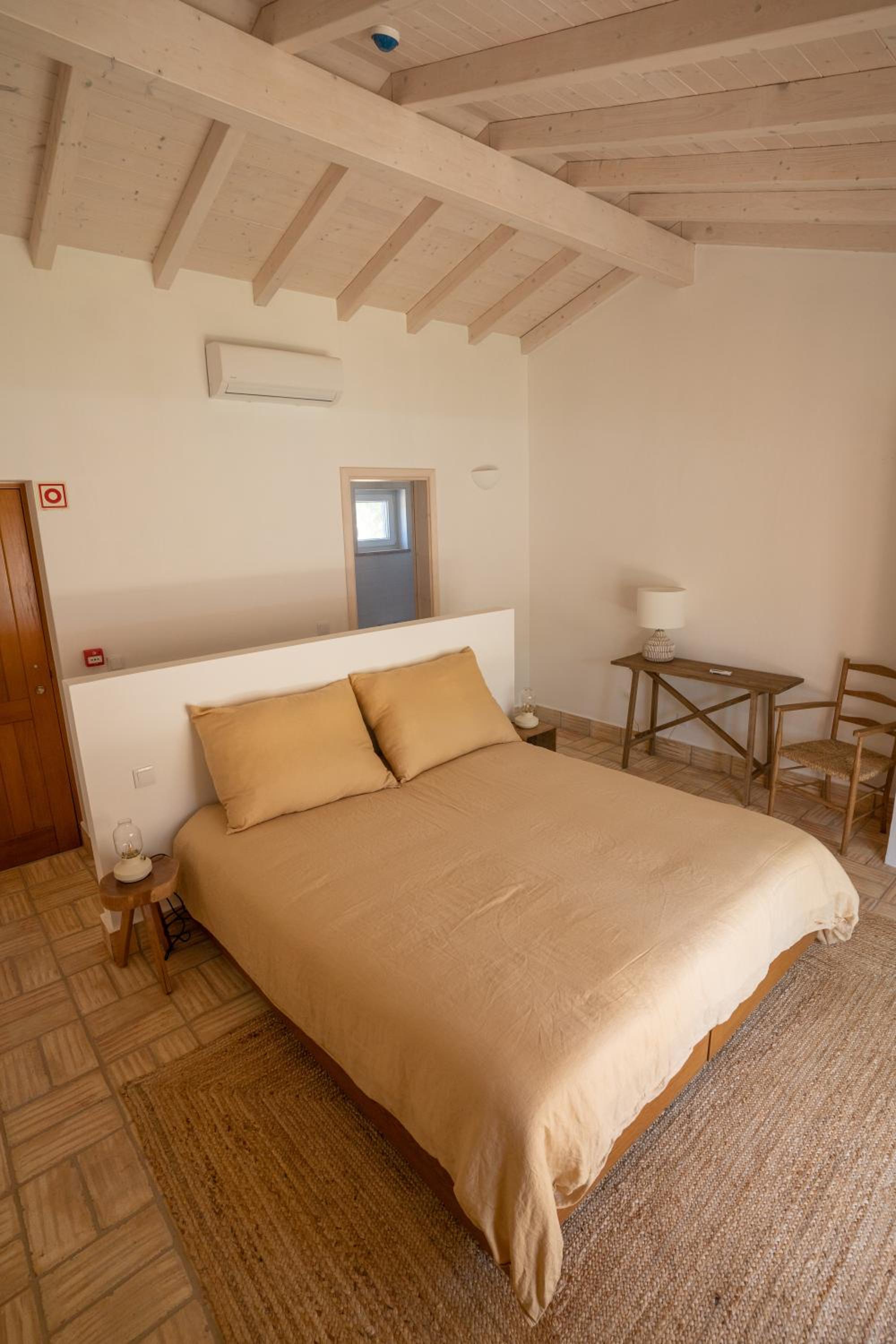 Superior Deluxe Double or Twin Room  photo 3