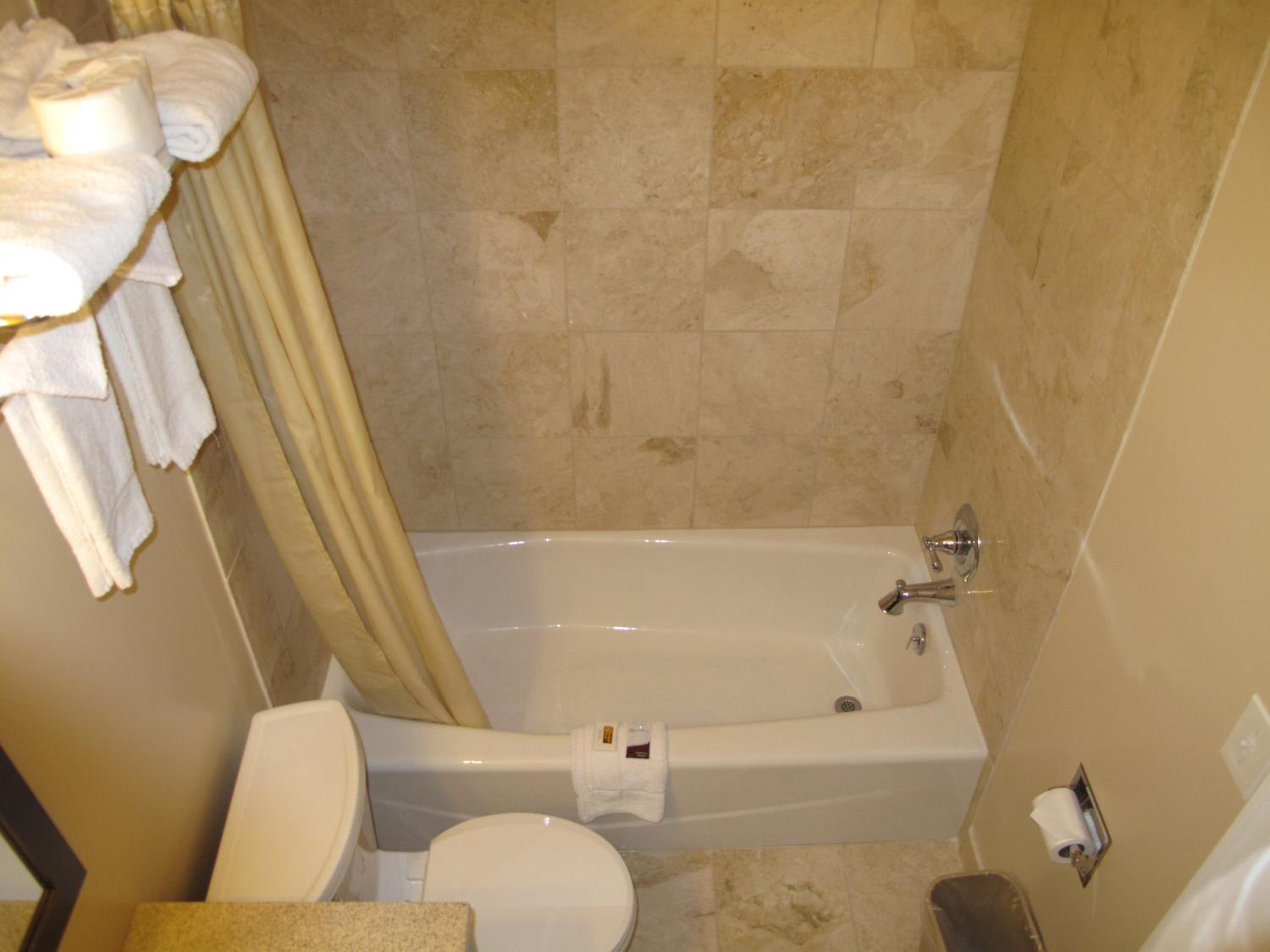 Standard Room, 2 Queen Beds, Non-Smoking photo 2