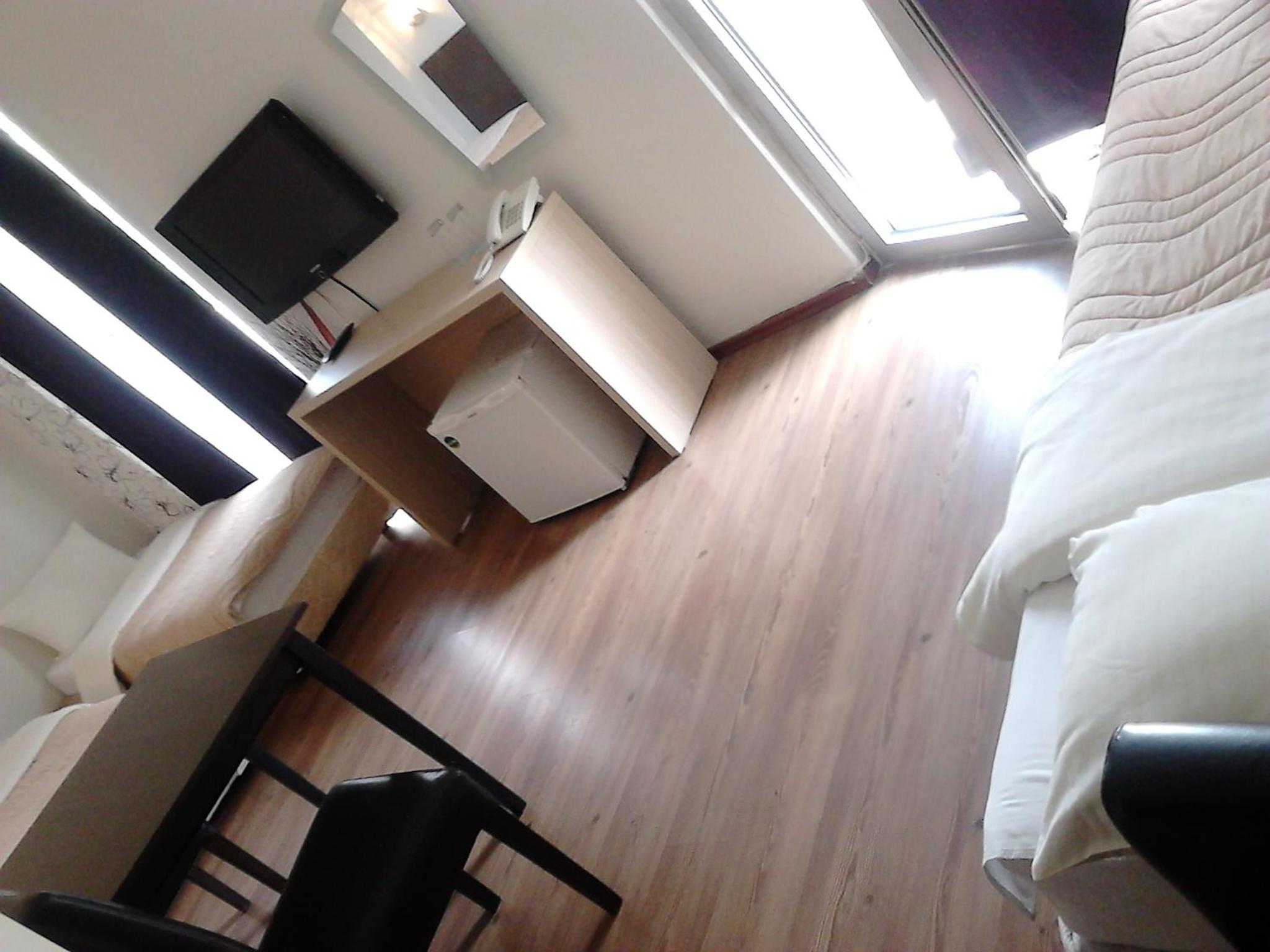 Quadruple Room - Photo 33