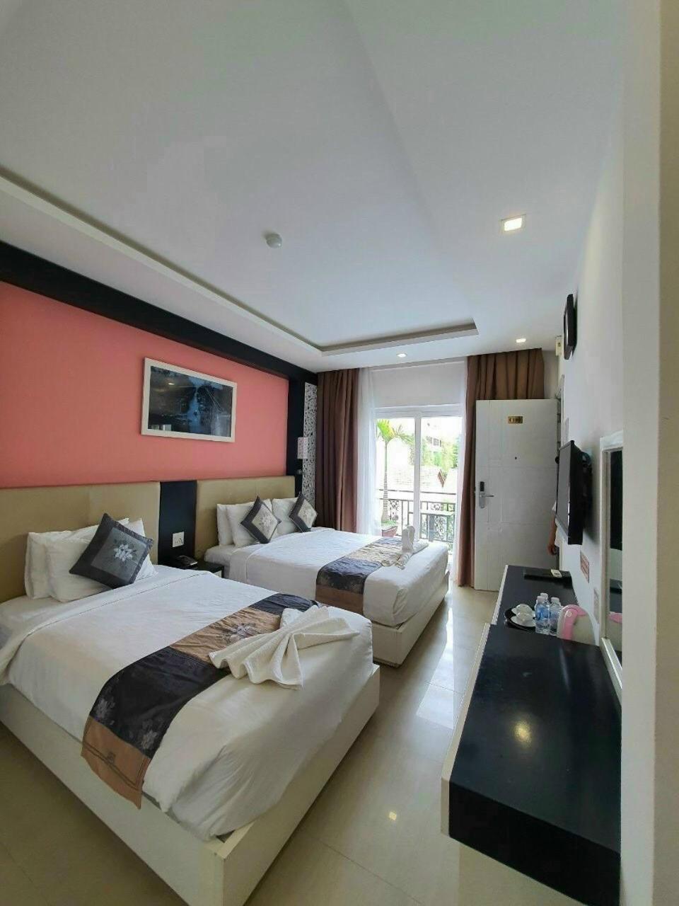 Deluxe Triple Room - Photo 1