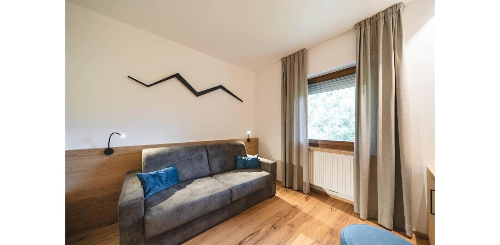 Two-Bedroom Suite - Photo 2