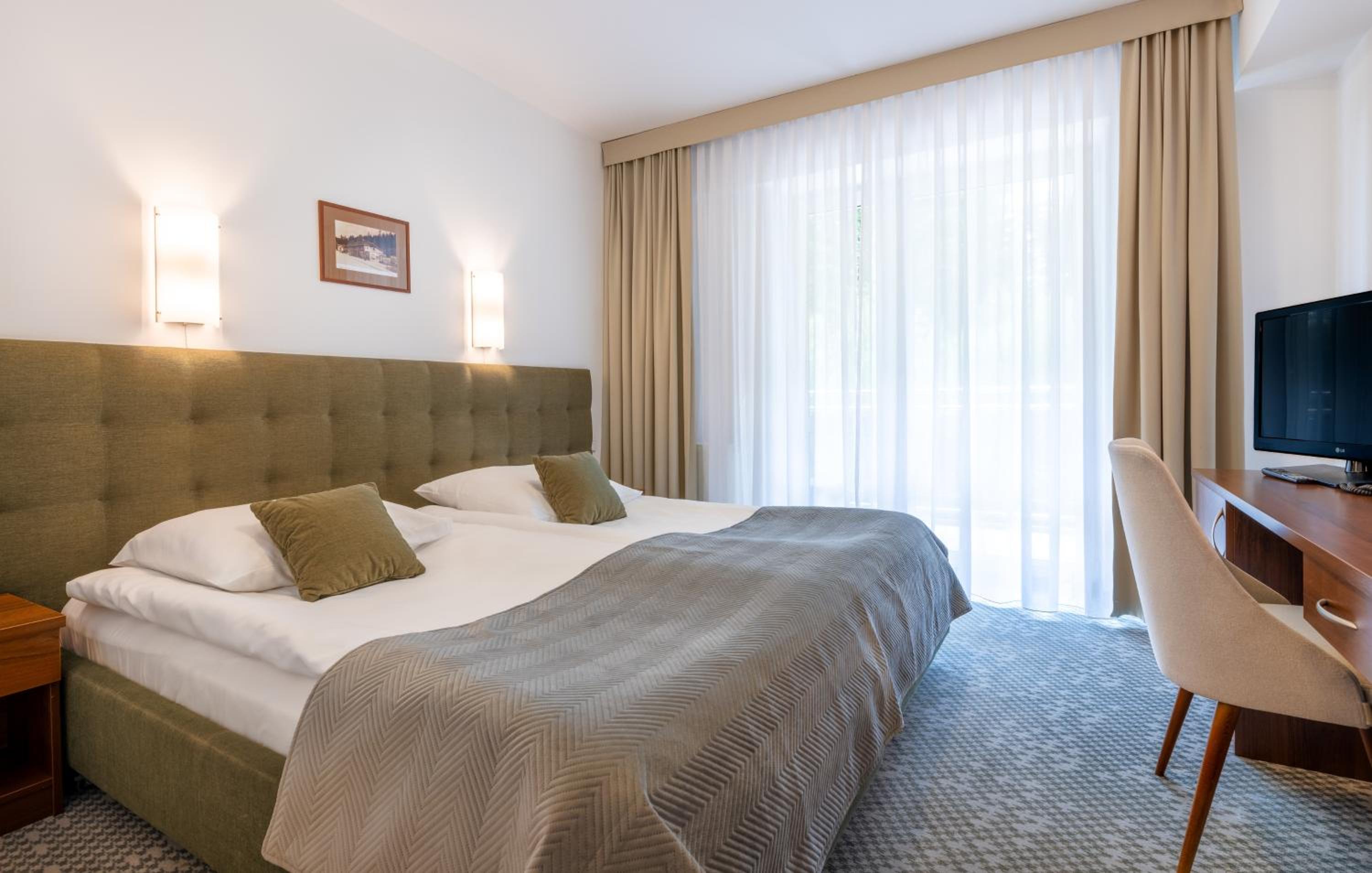 Deluxe Double Or Twin Room photo 1