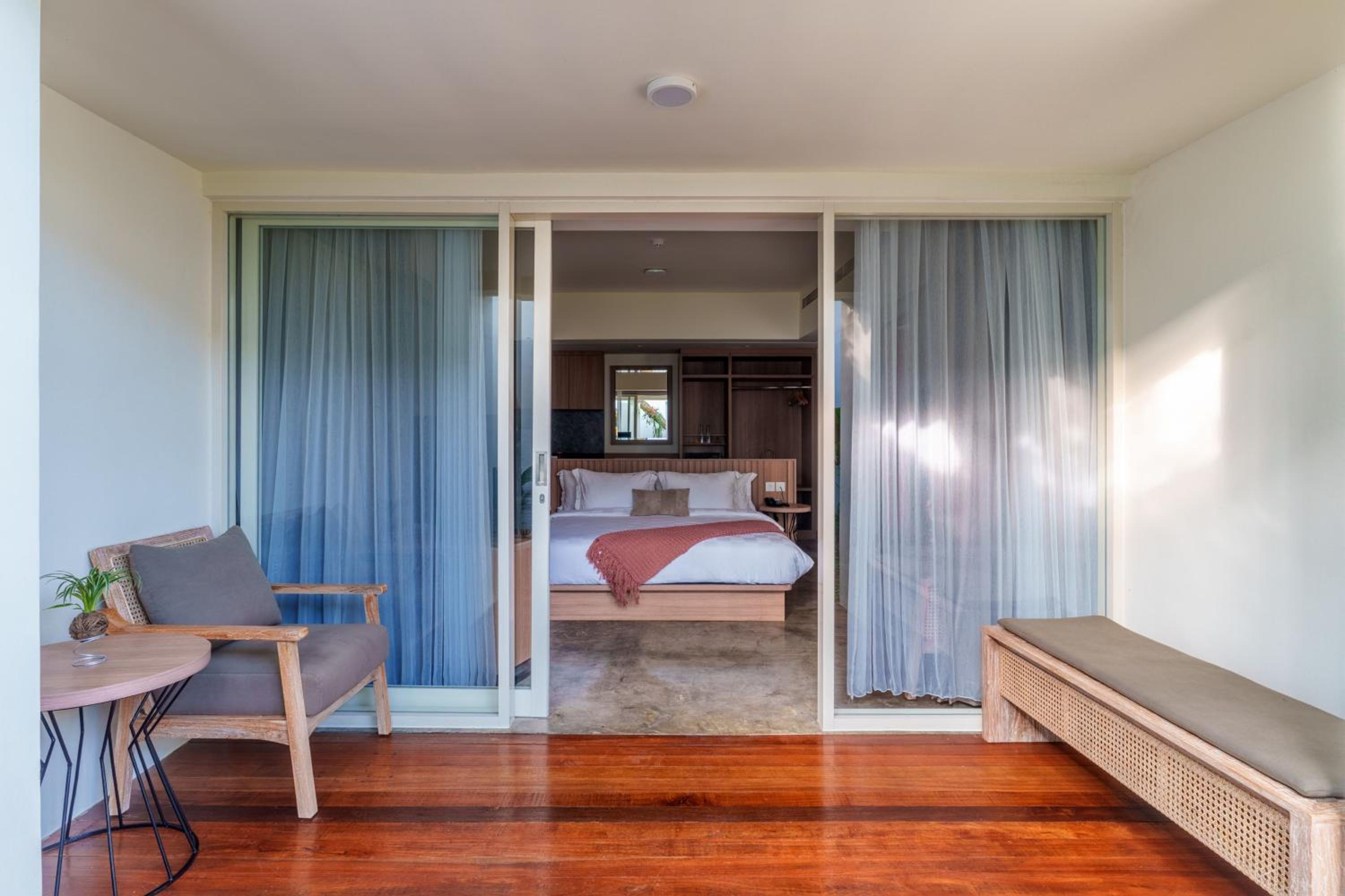 Junior Suite with Terrace - Photo 5