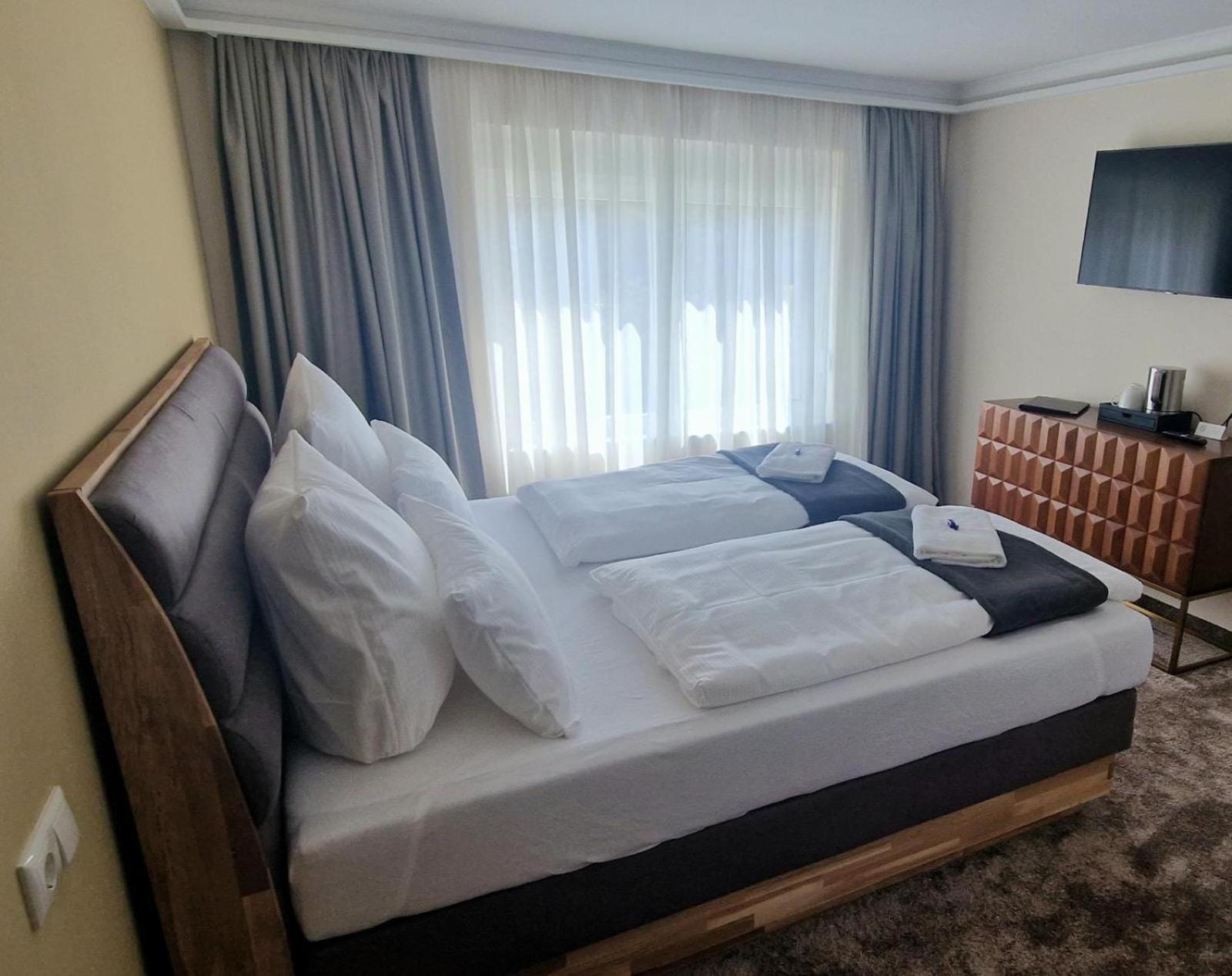 Deluxe Double Room photo 3