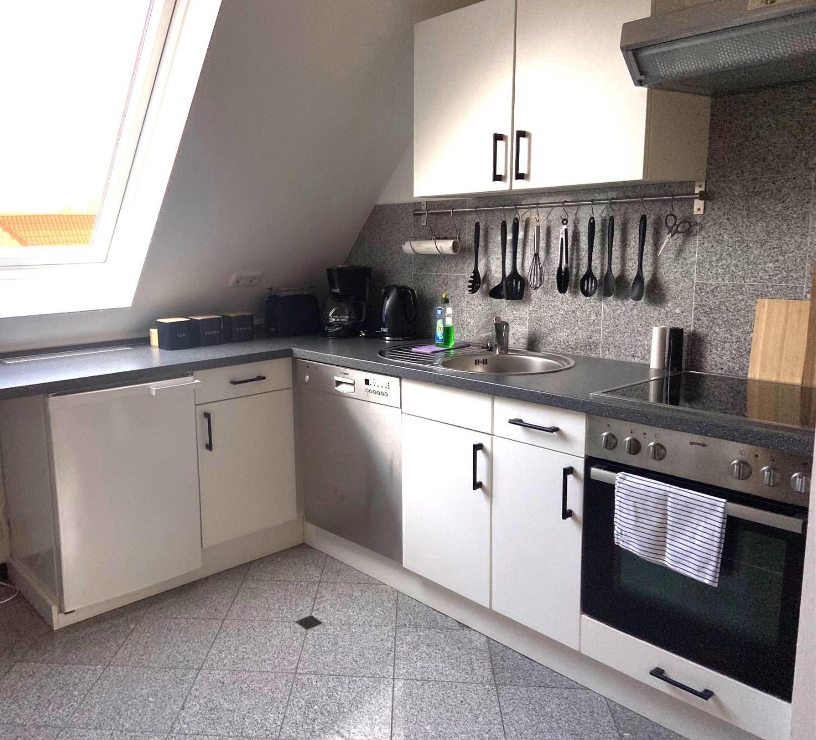 One-Bedroom Apartment - Photo 3