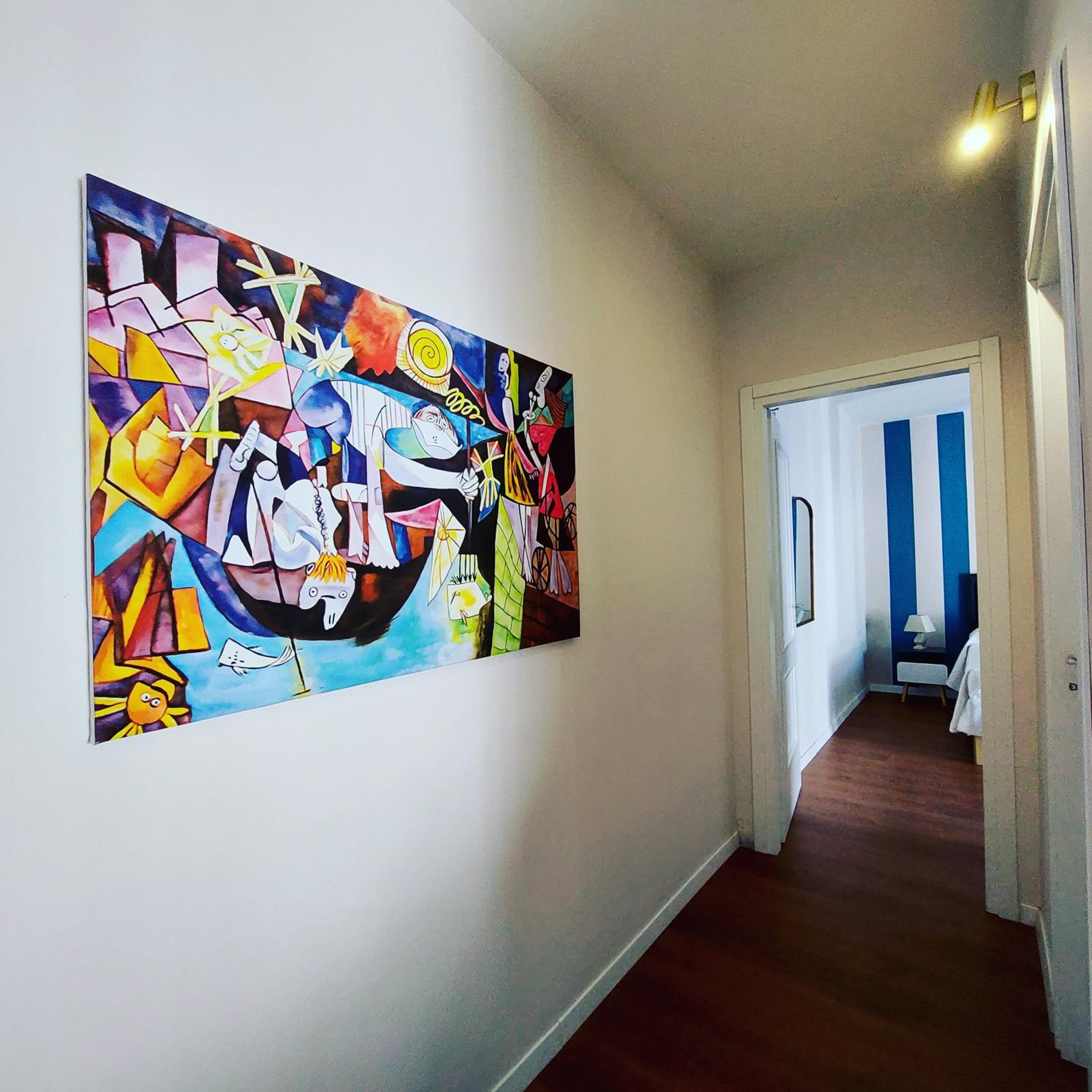 One-Bedroom Apartment photo 2