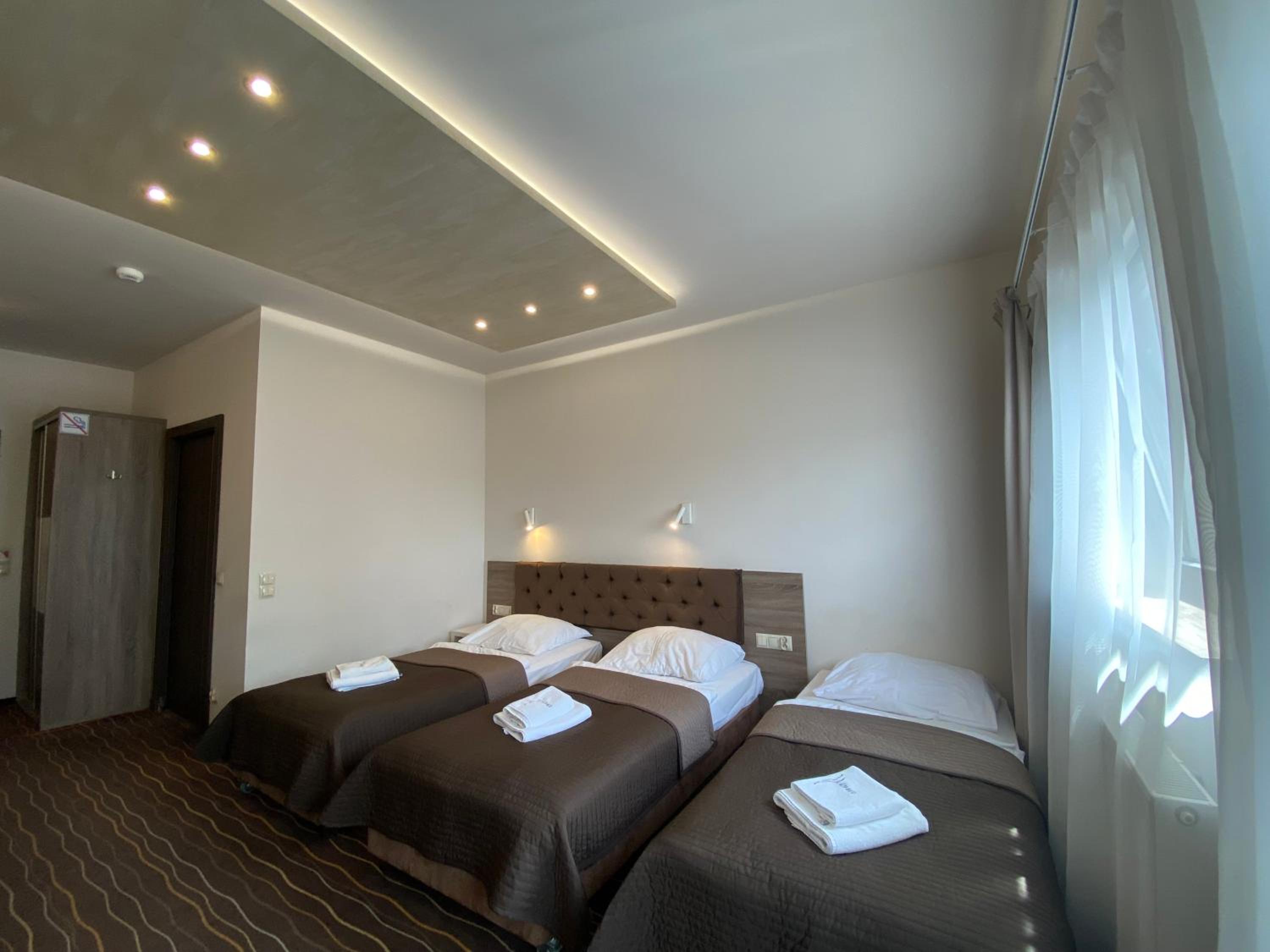 Triple Room - Photo 3