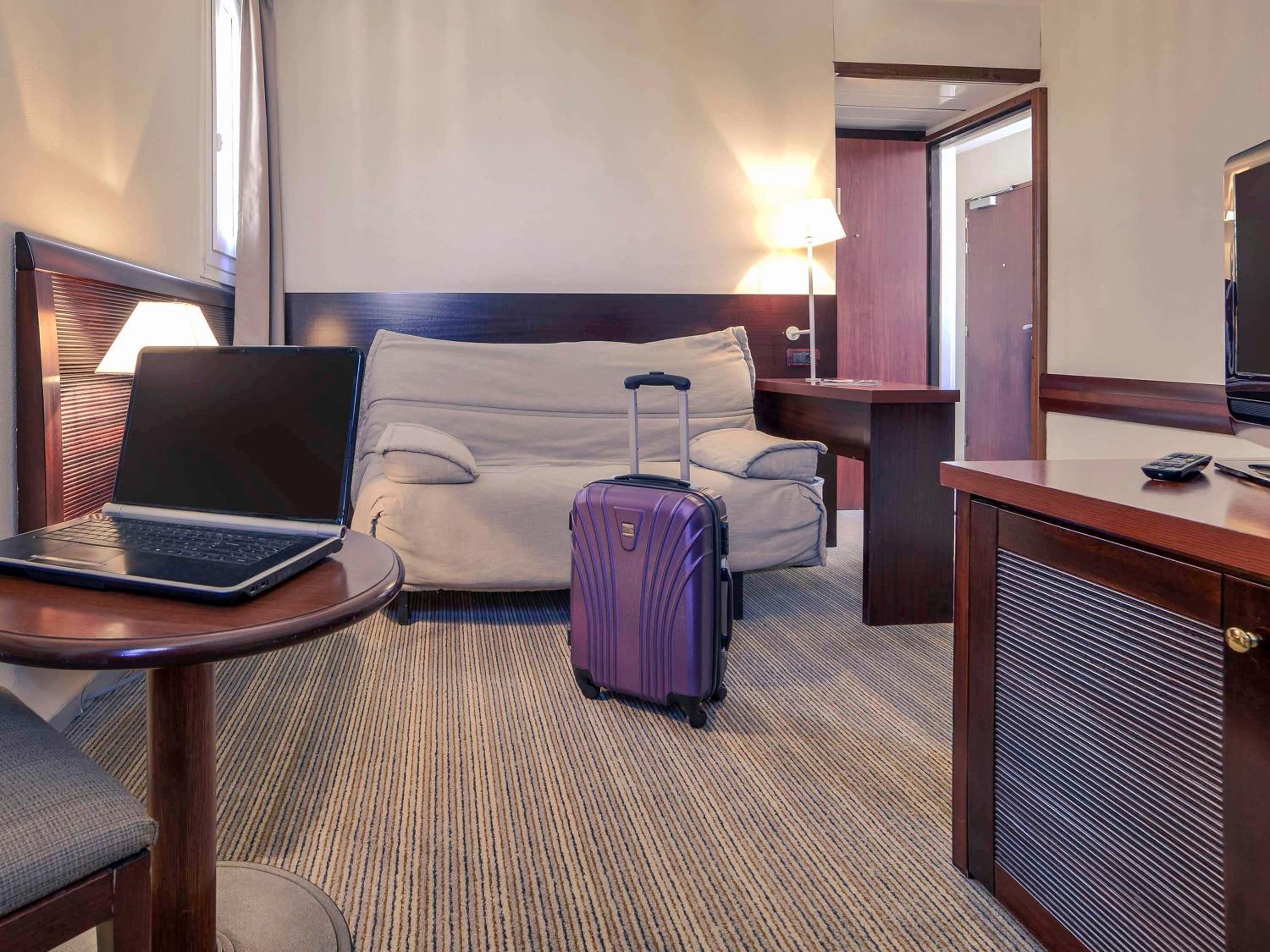 Junior Suite with Side Sea View photo 1