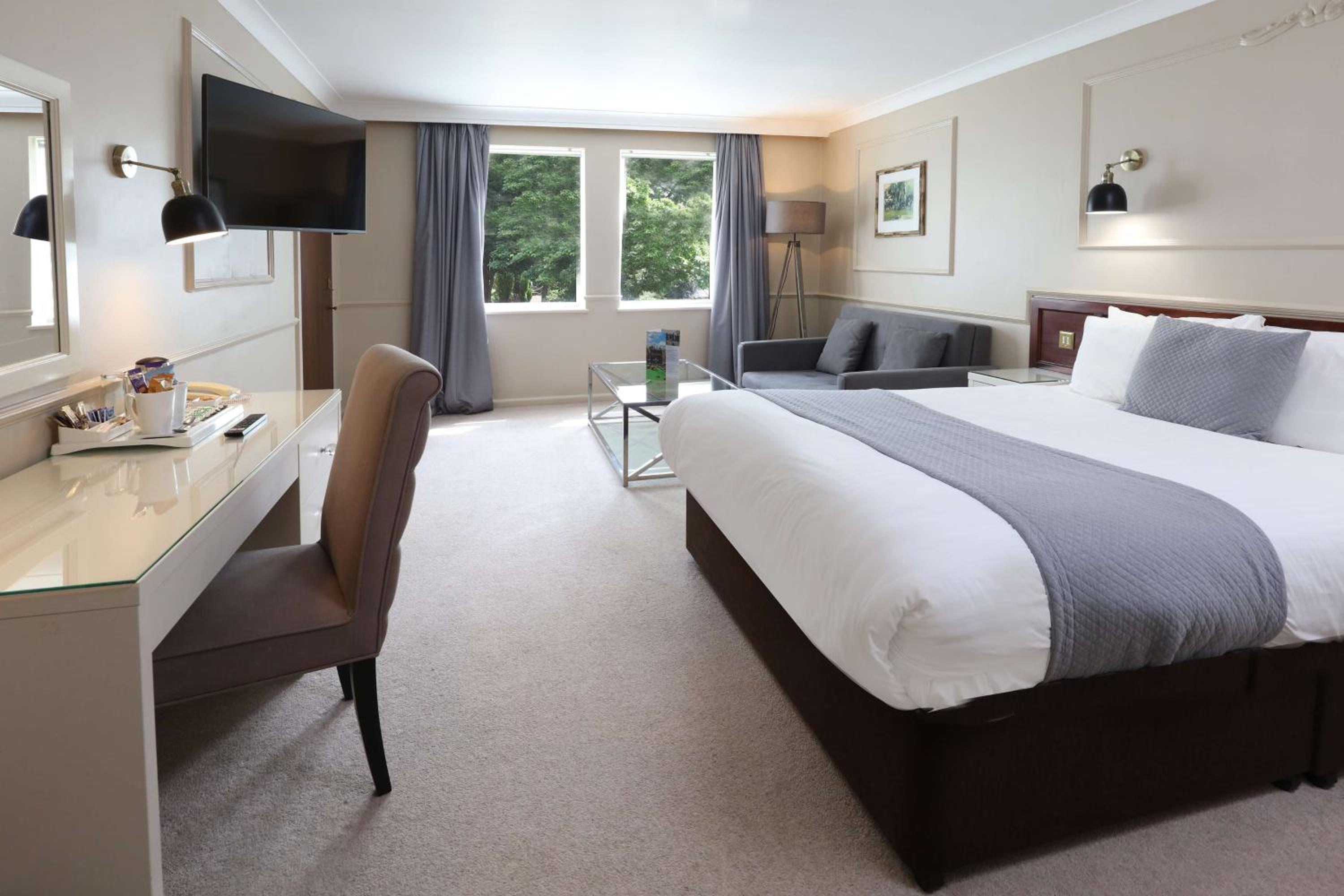 Superior Double Bed with Garden View - Non-Smoking