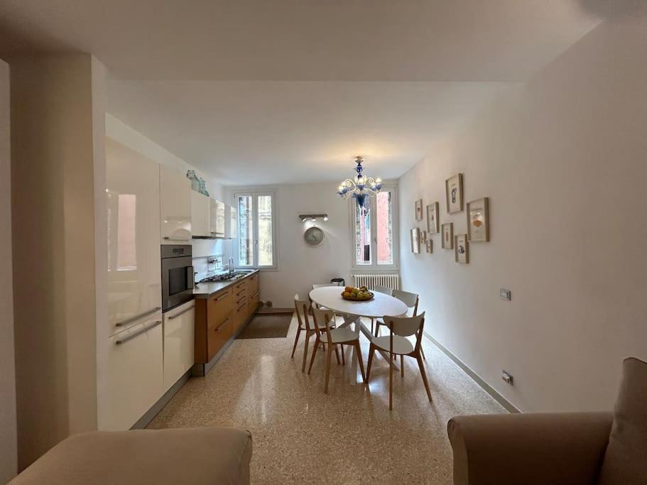 Three-Bedroom Apartment photo 2
