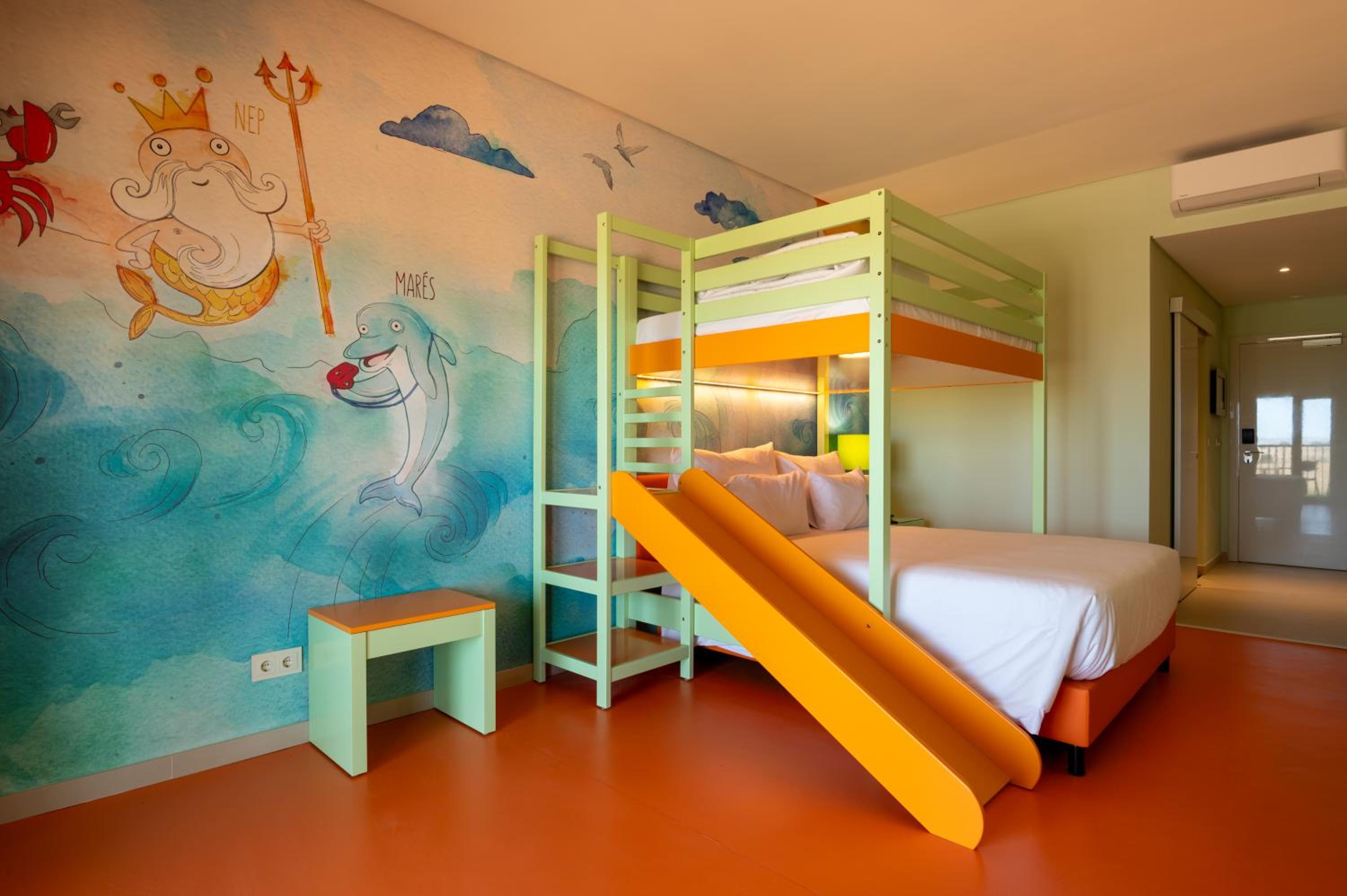 Standard Family Room NEP - Photo 7