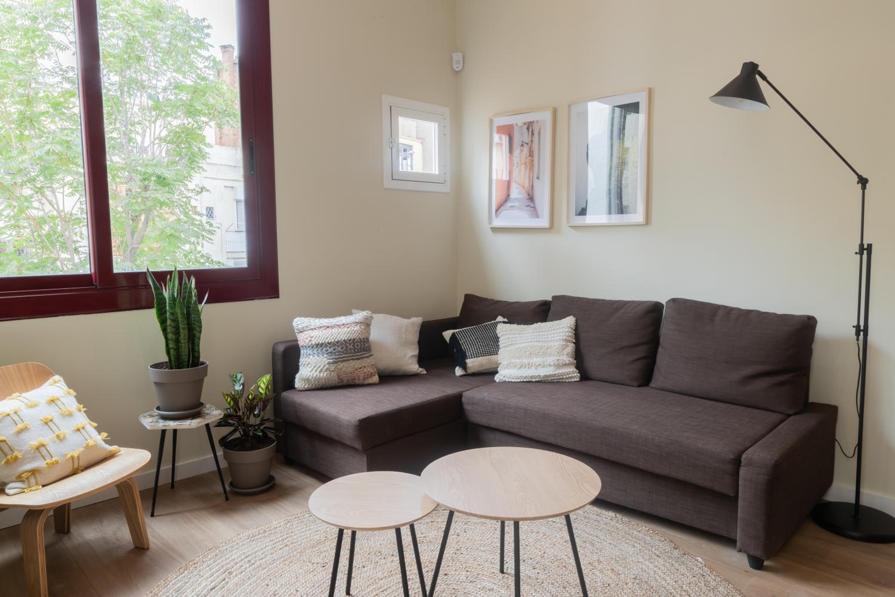 Three-Bedroom Apartment photo 2