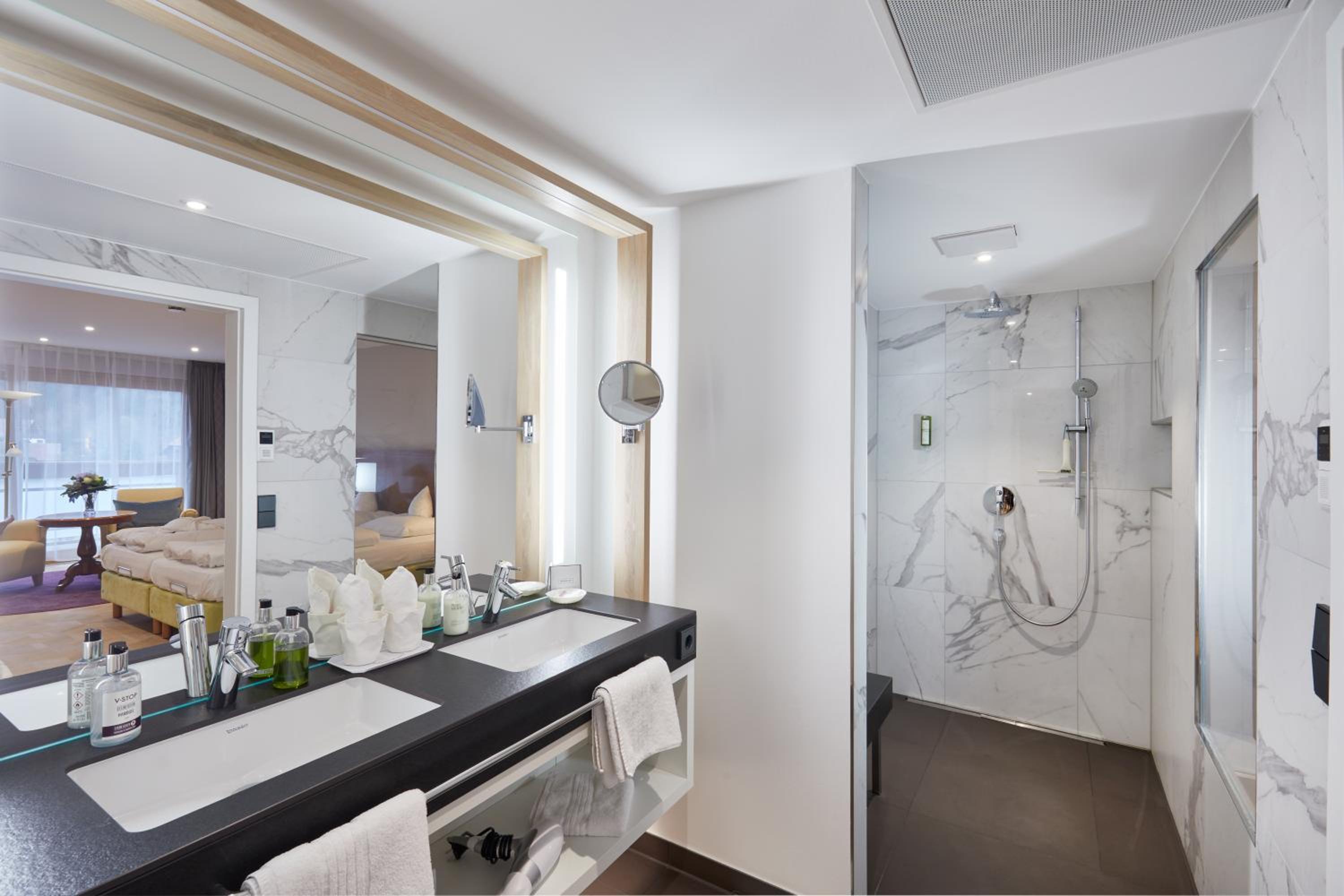 Suite with Balcony photo 2