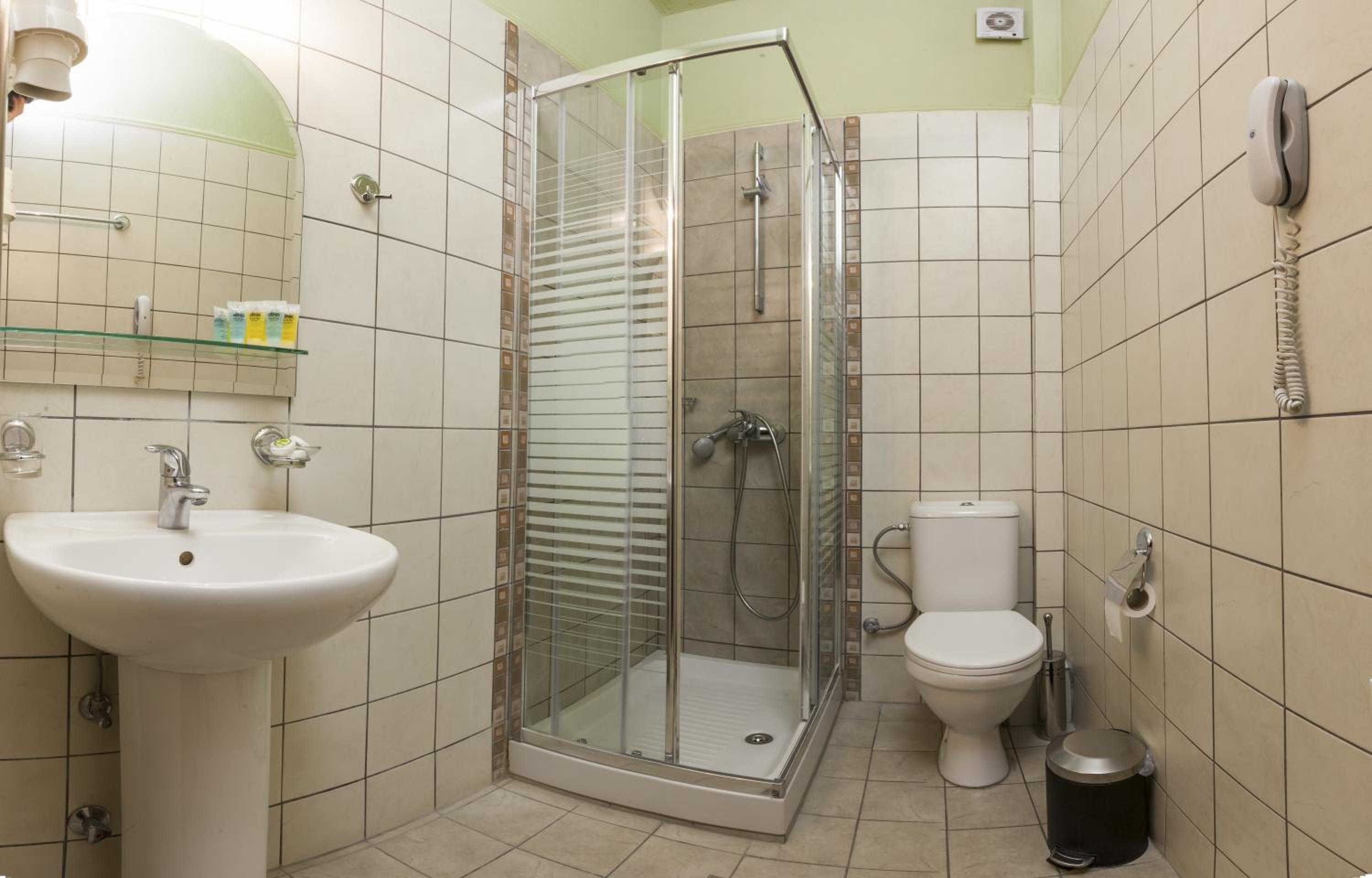Double or Twin Room with Mountain View photo 2