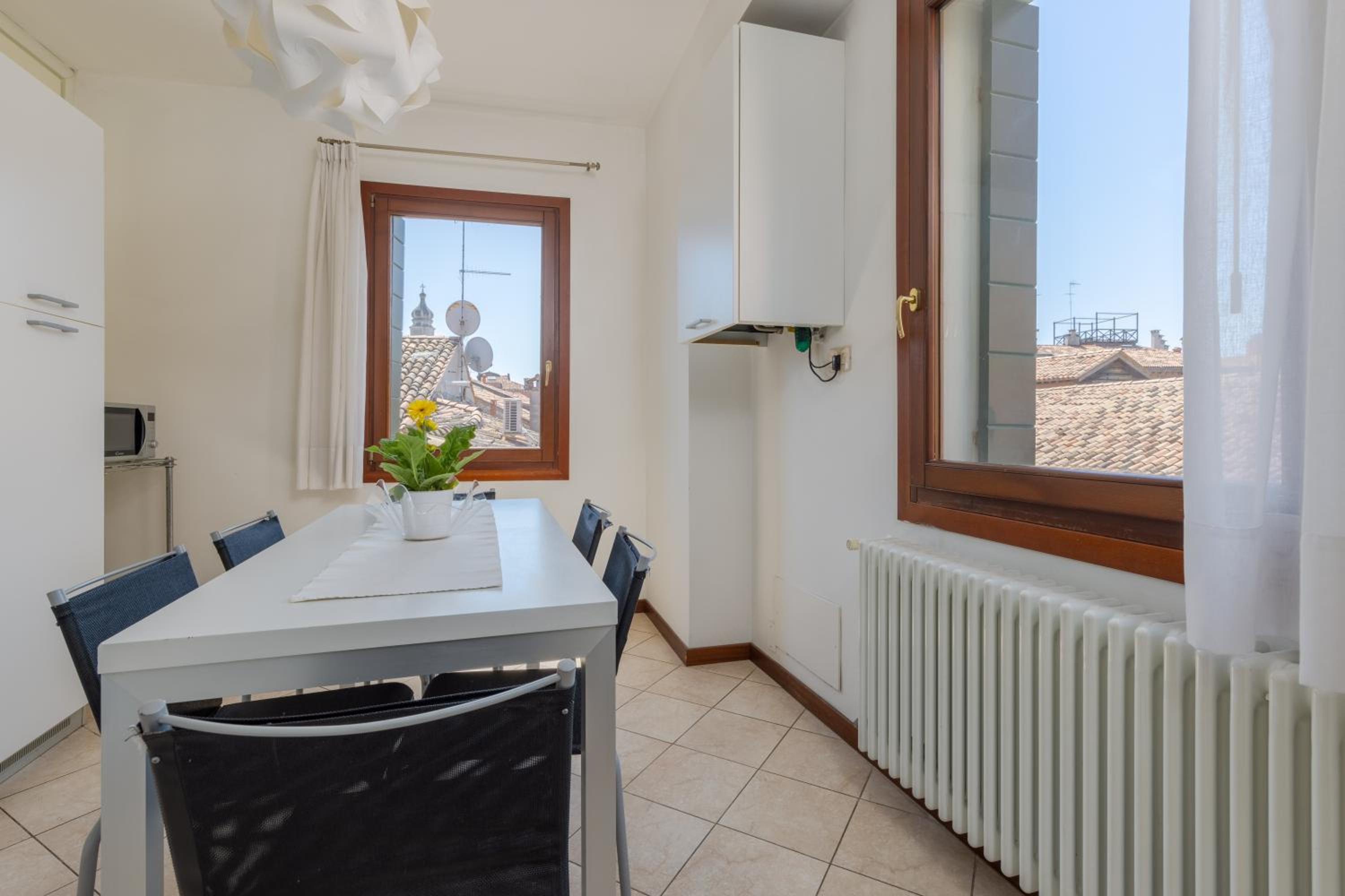 Three-Bedroom Apartment with Canal View photo 2