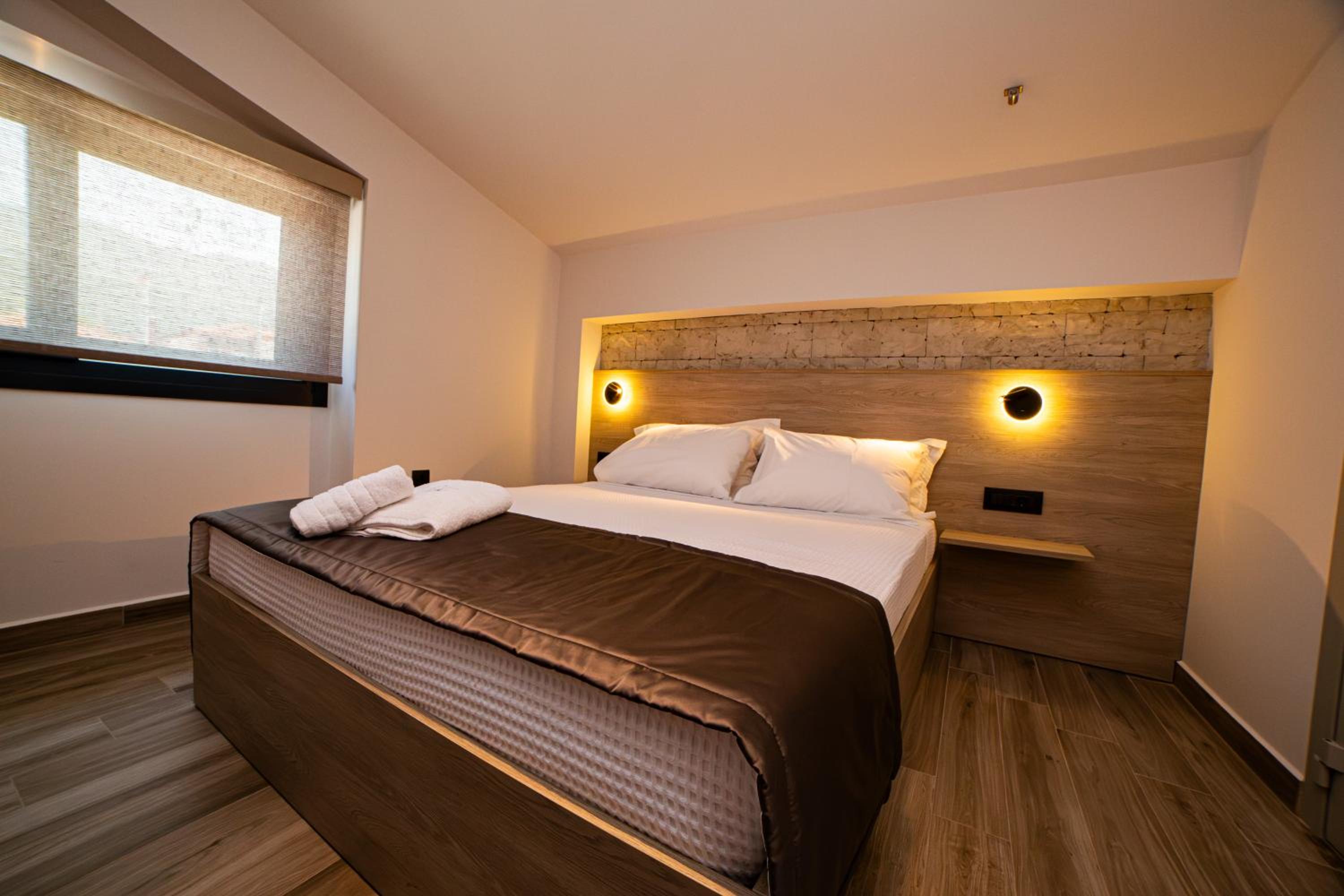 Maisonette photo 1