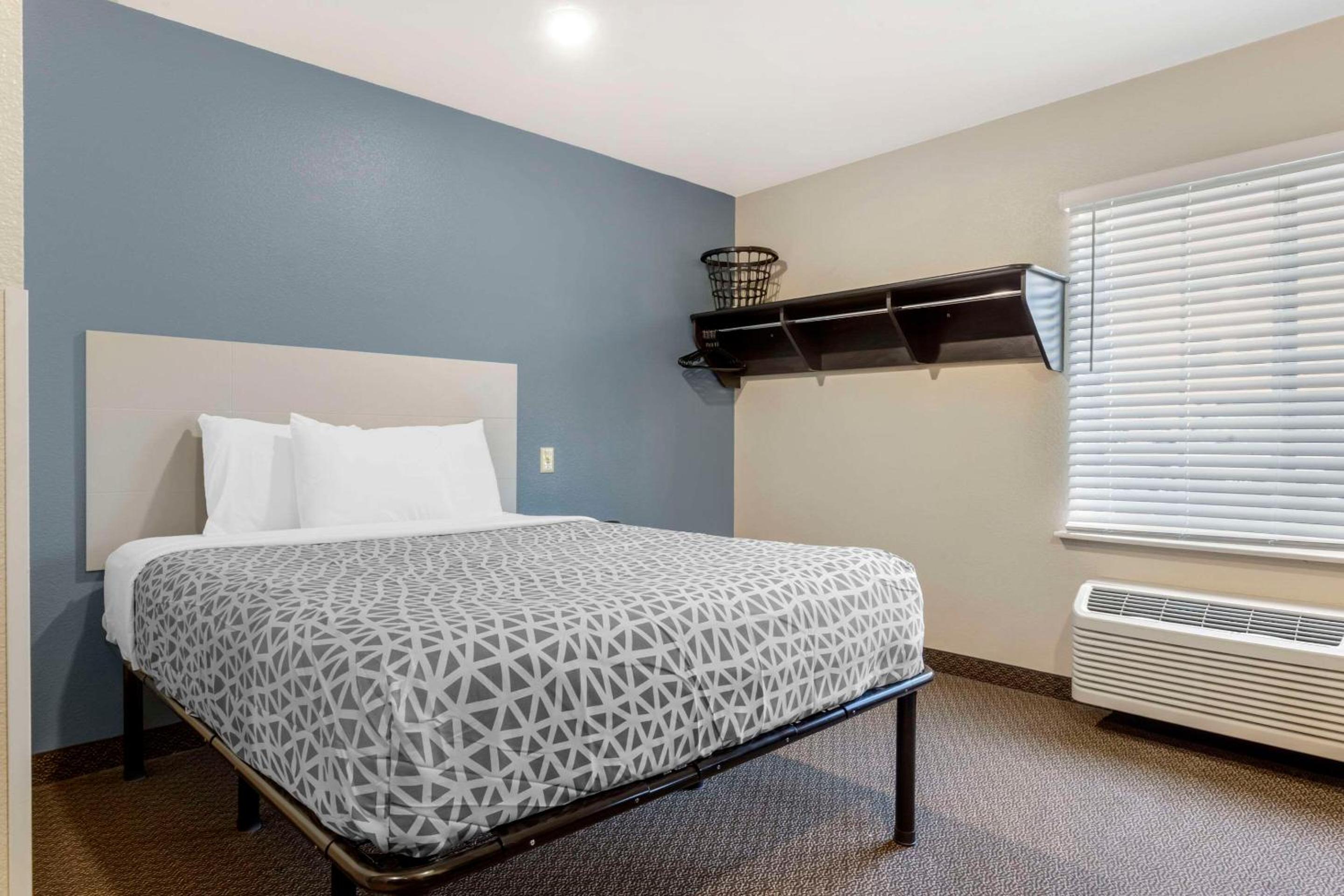 Standard Double Room - Non-Smoking photo 2