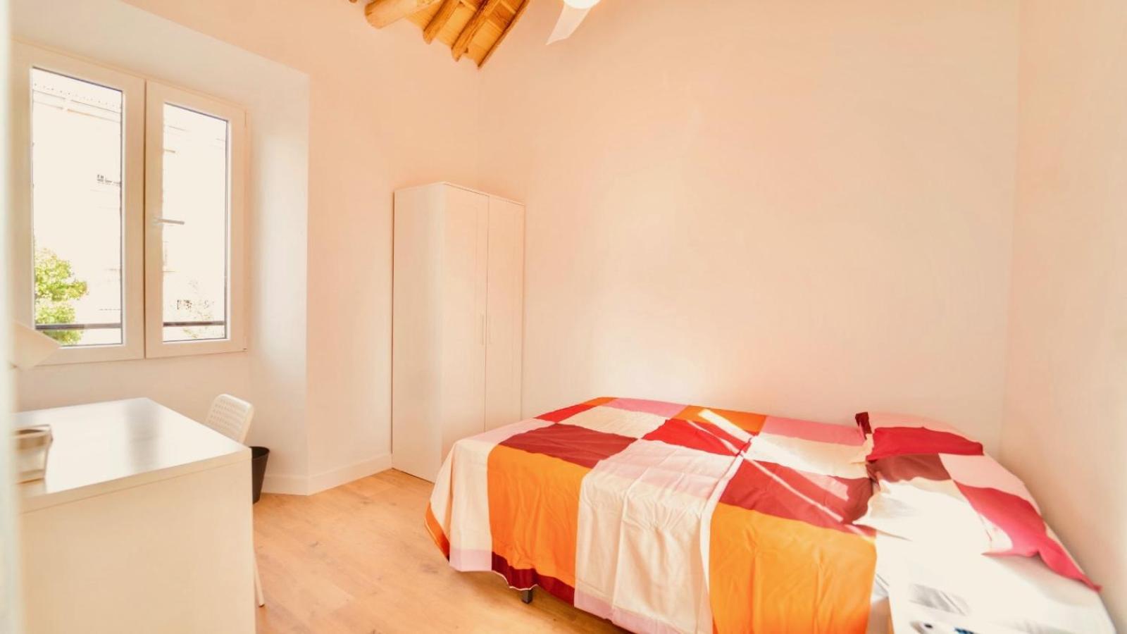 Habitación Doble Estándar con Baño Compartido