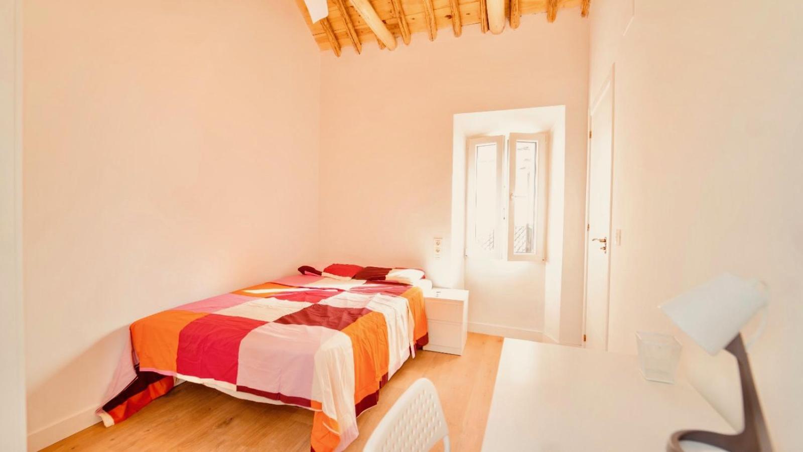 Standard Double Room with Shared Bathroom photo 2