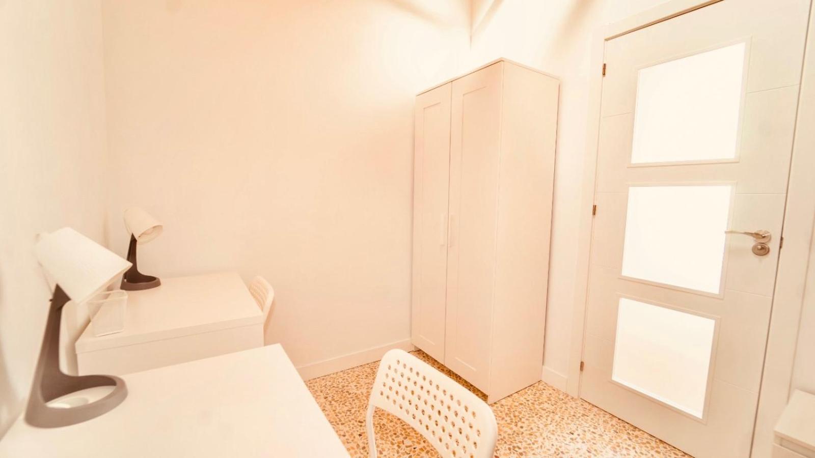 Standard Double Room with Shared Bathroom photo 2