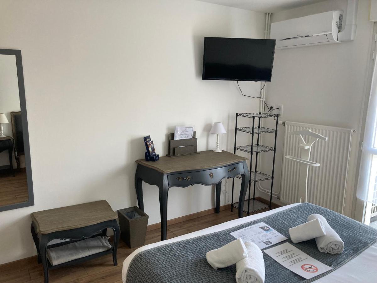 Apartment with Terrace photo 1
