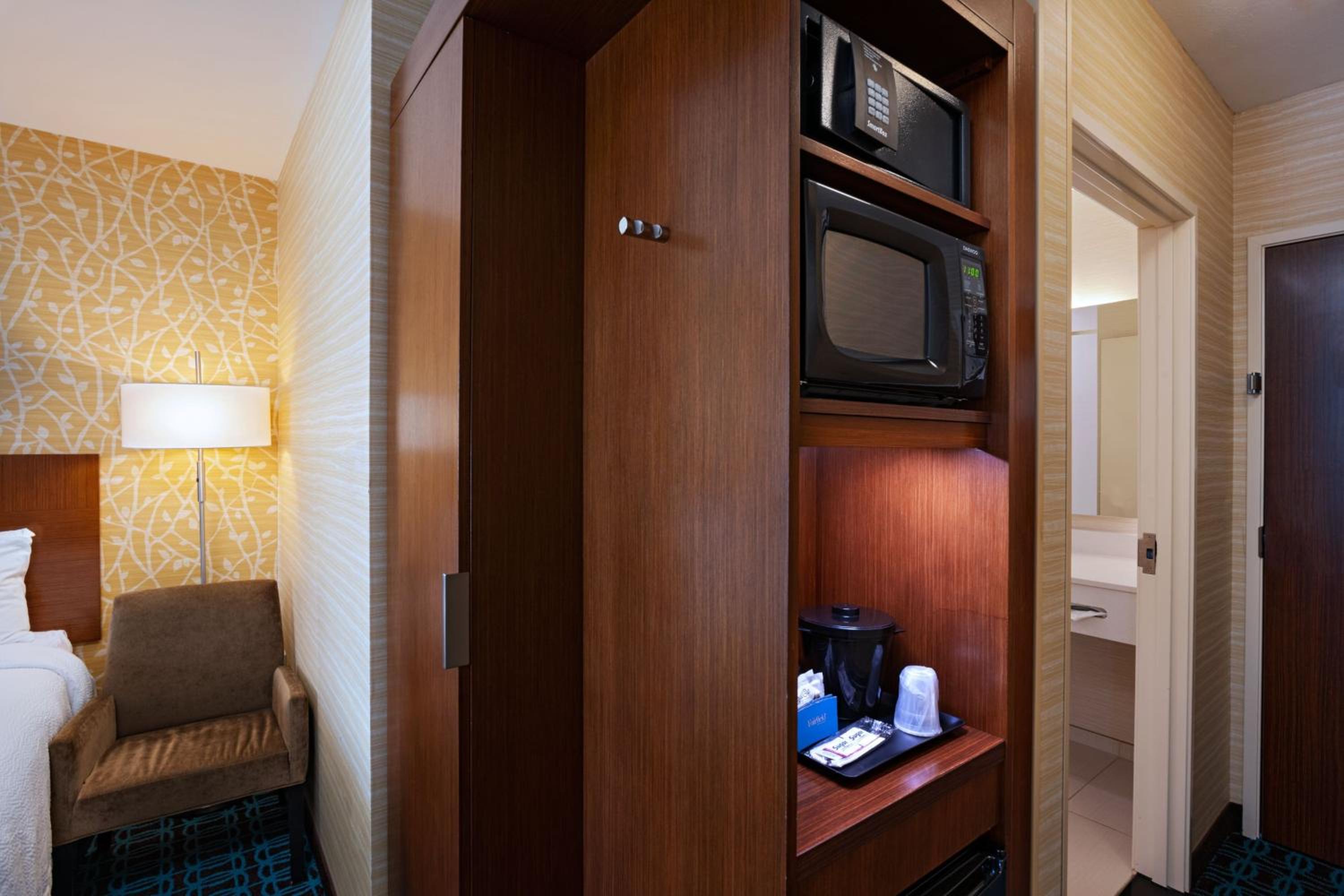 Guest Room, 1 King - Photo 4
