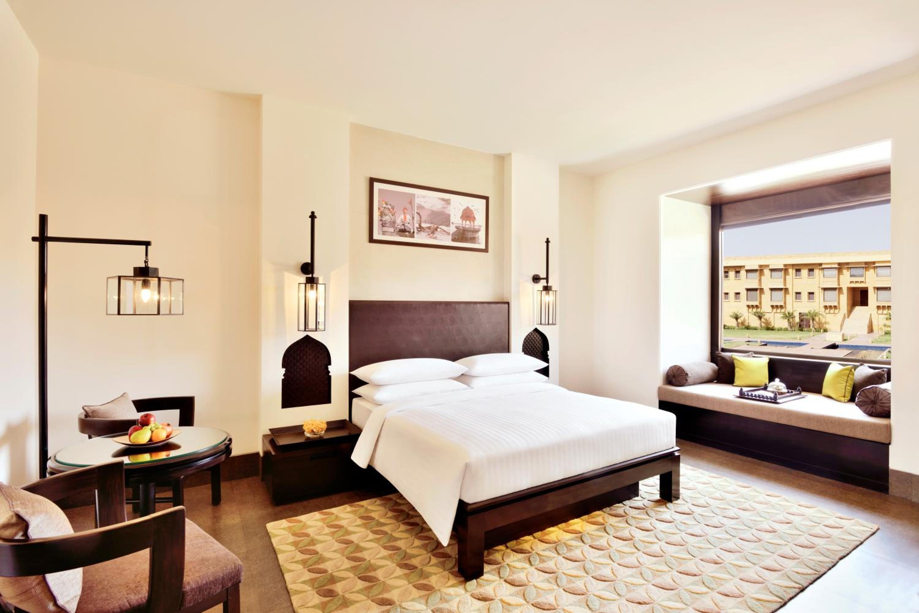 Oasis View King Room with 4 Pints of Beer & INR 1000 Hotel Credit and complimentary Hi-Tea photo 1