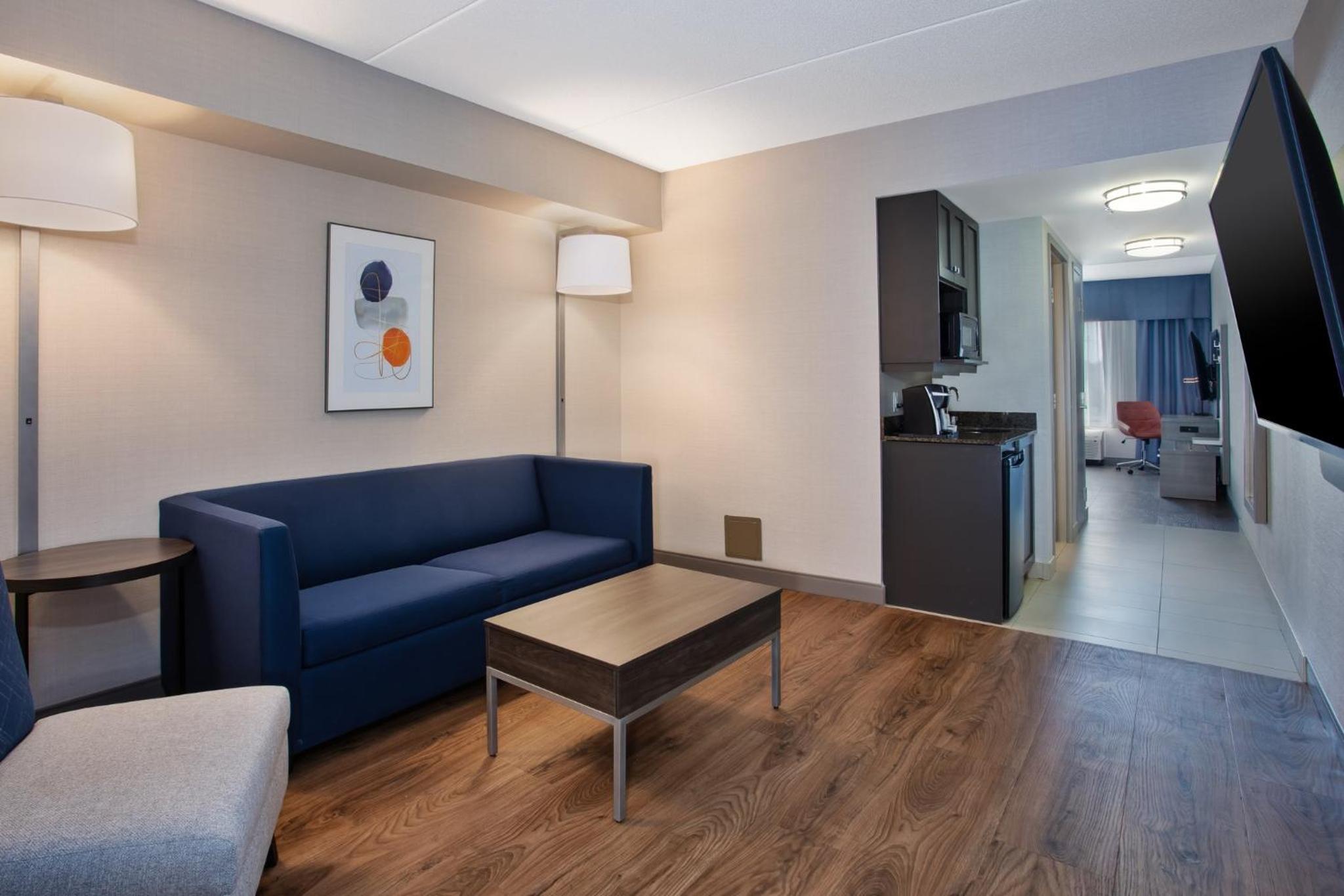 King Suite - Photo 1