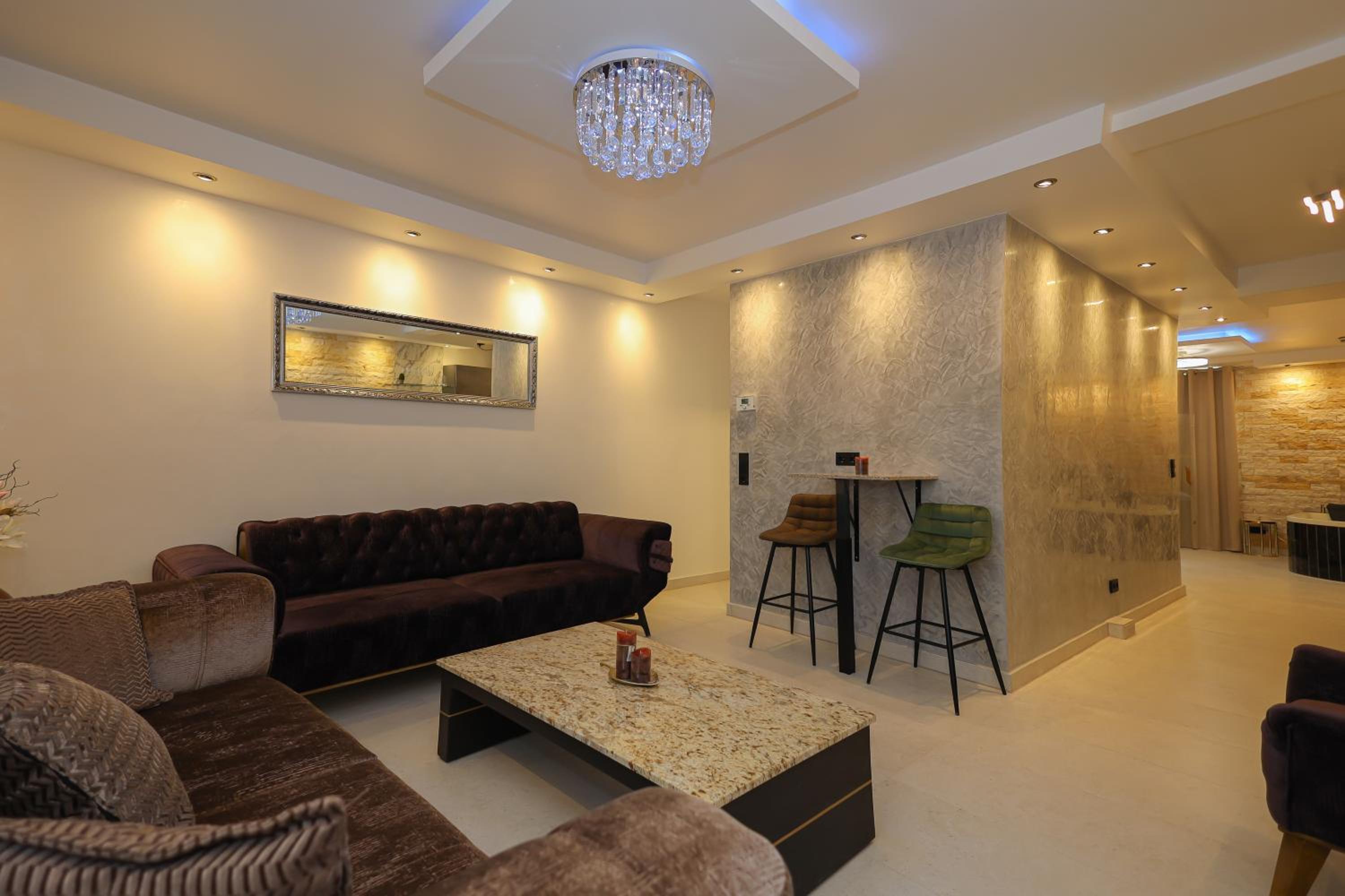 Deluxe Suite with Spa Bath photo 1