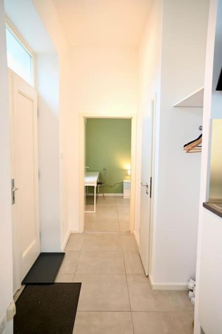 One-Bedroom Apartment photo 3