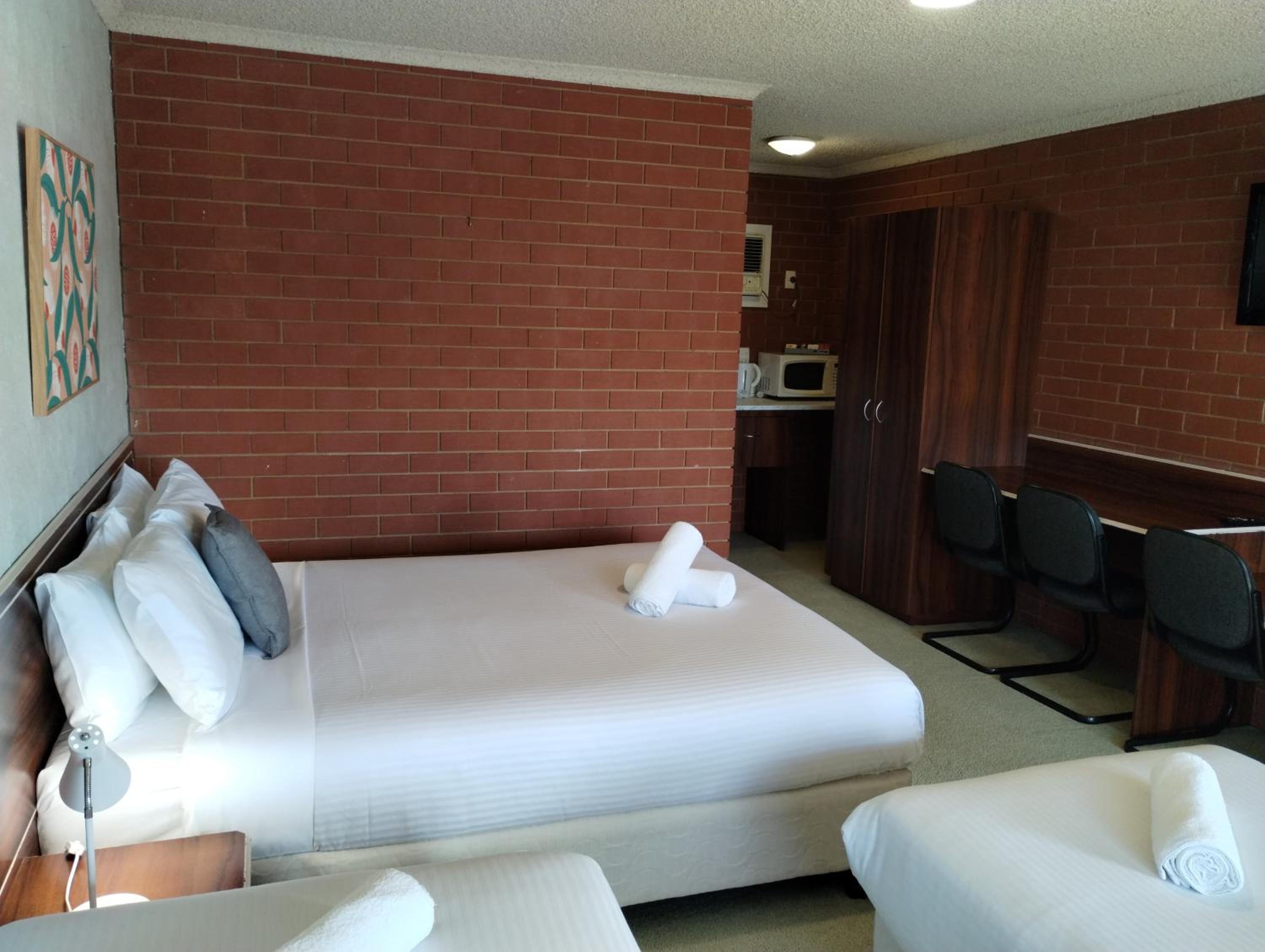 Family Room for 4 photo 2