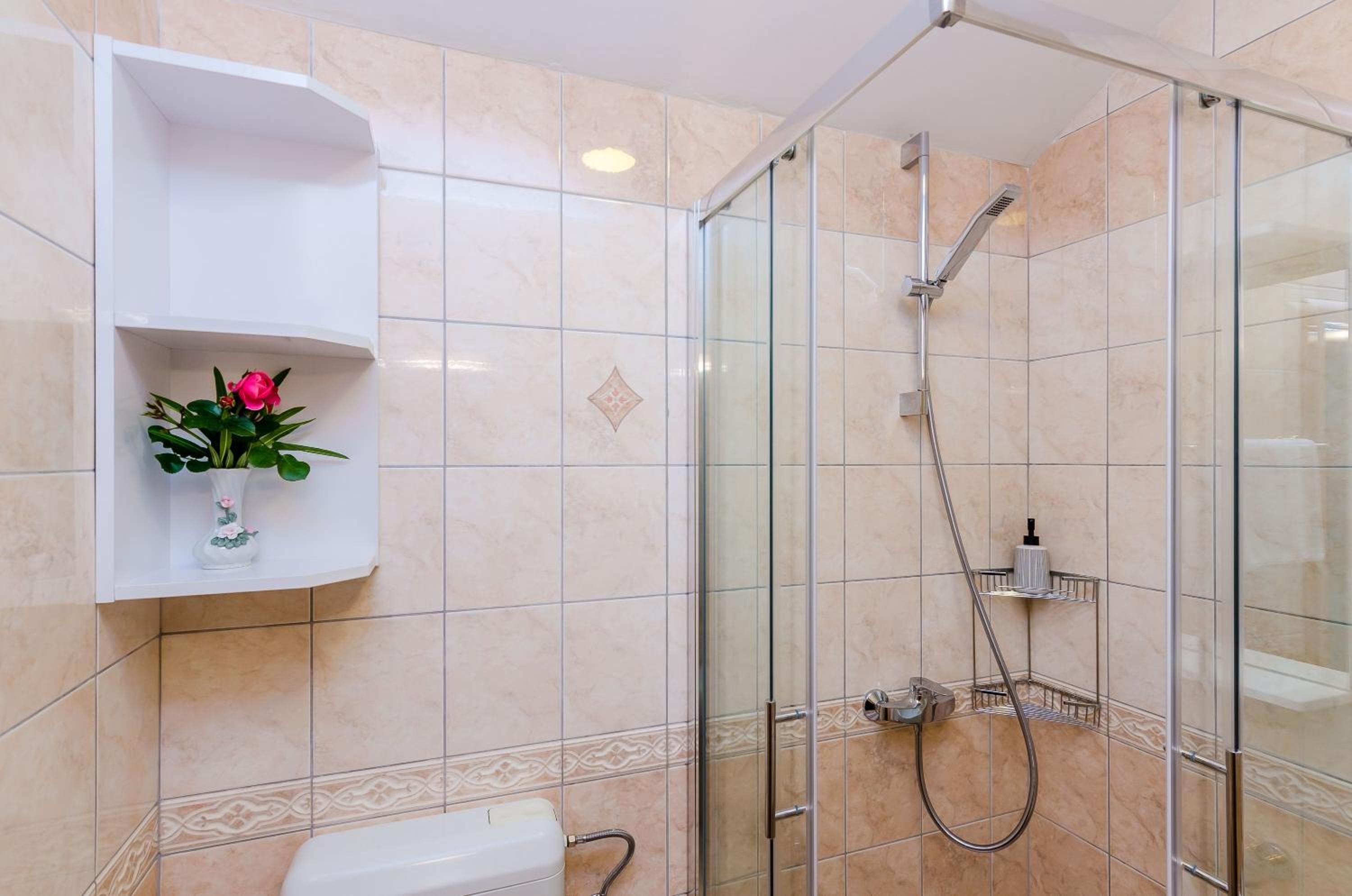 Standard One Bedroom Apartment with Balcony - Photo 28