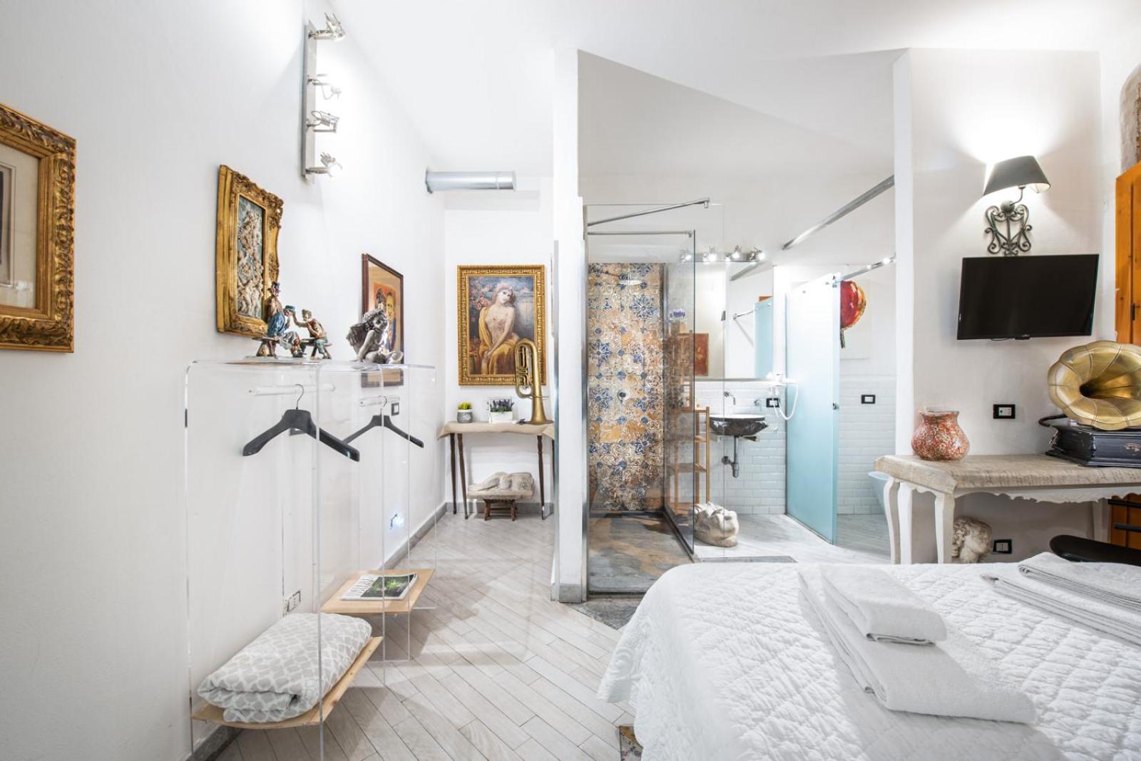 Standard Double Room - Photo 2