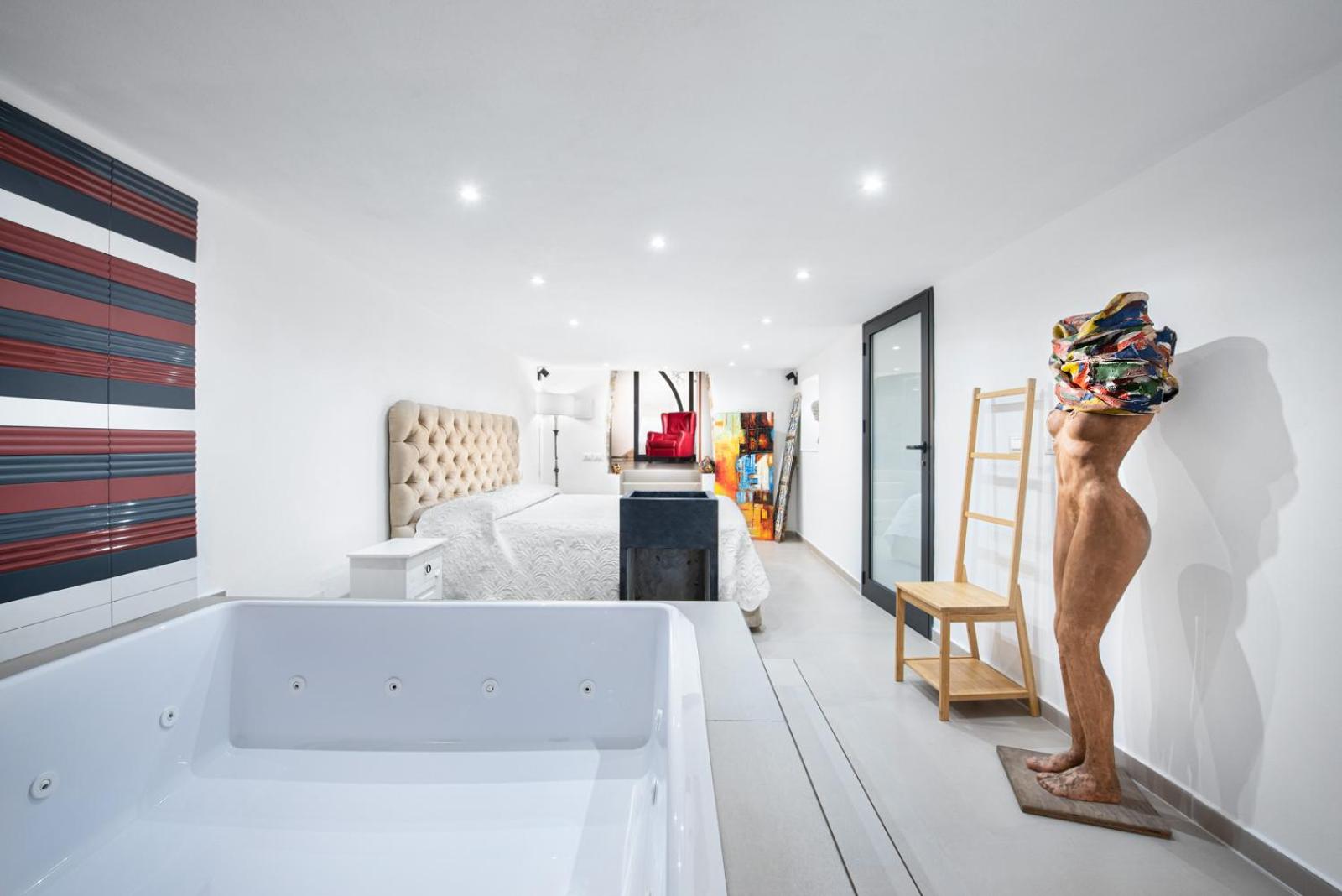 Suite with Spa Bath
