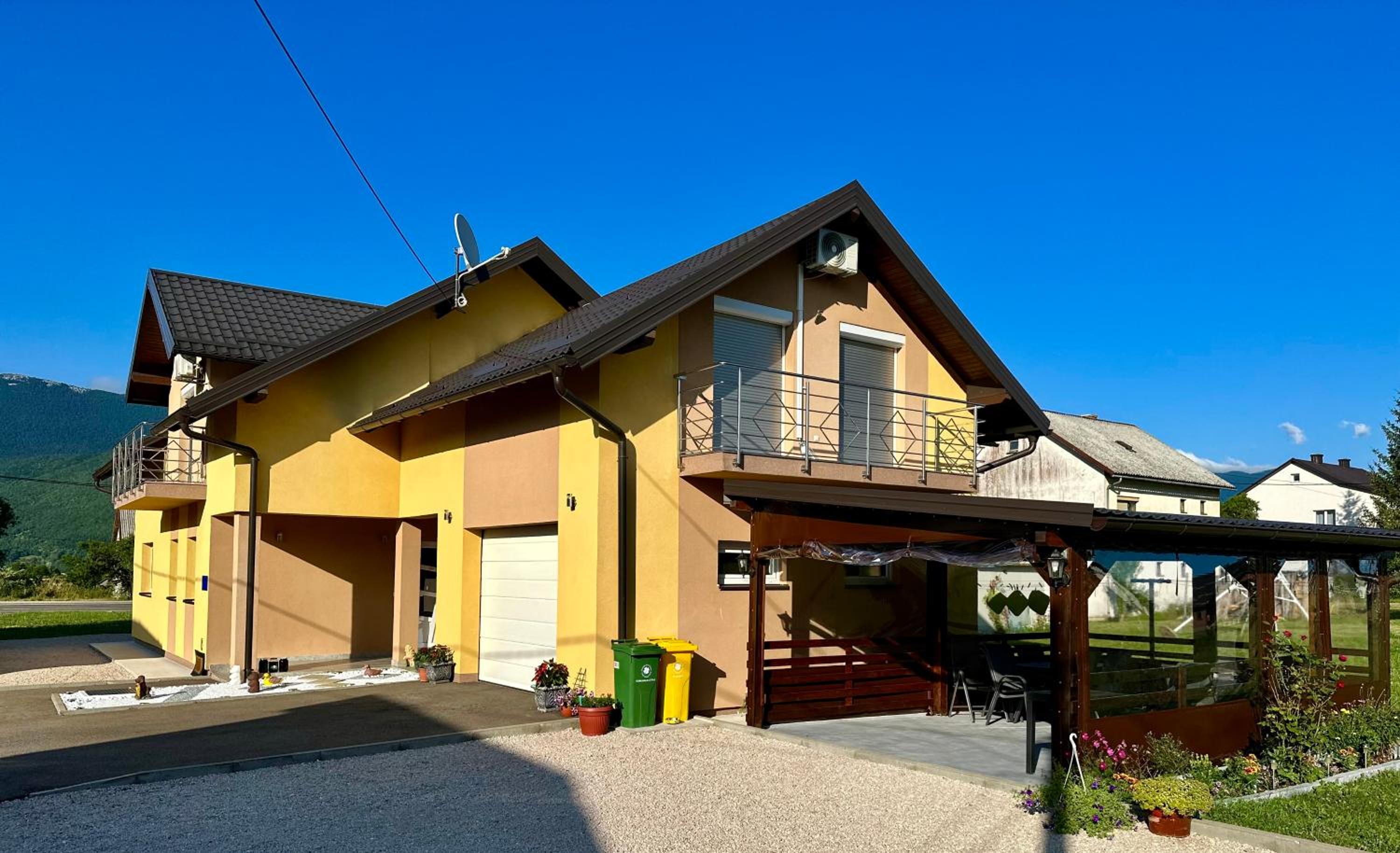 Double Room with Balcony - Photo 7