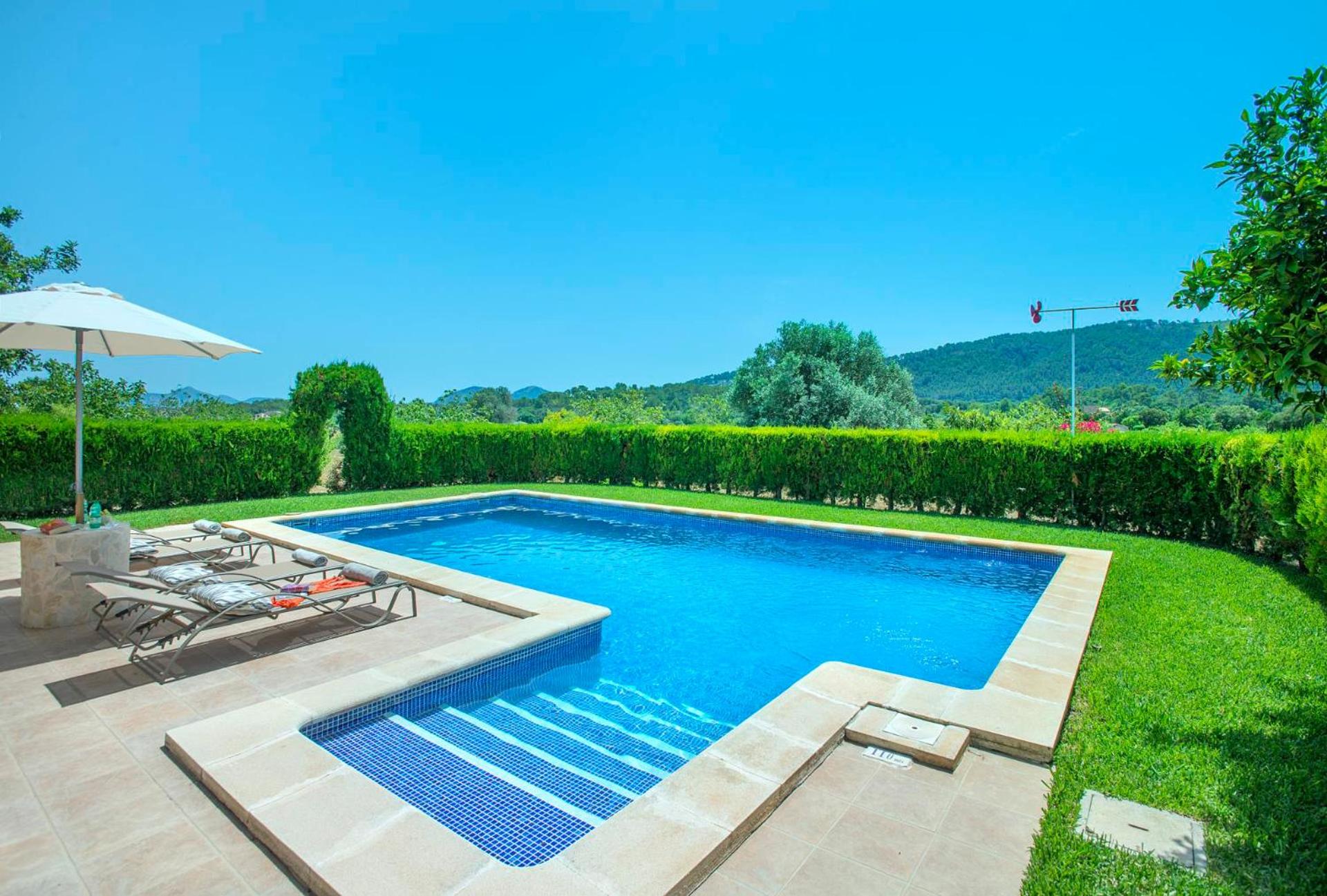Villa photo 2
