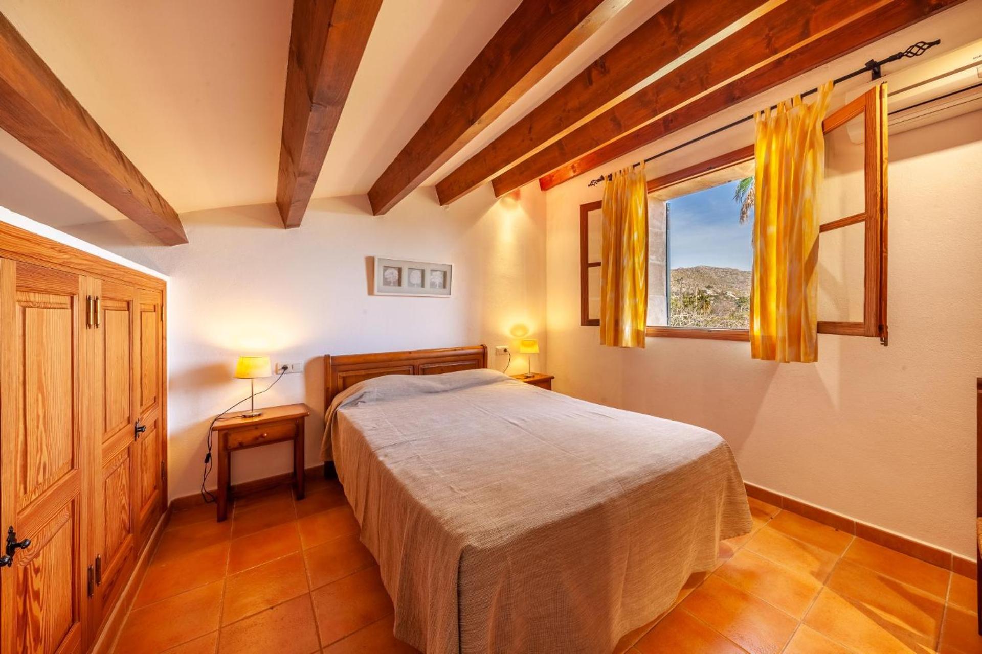 Villa de Tres Habitaciones