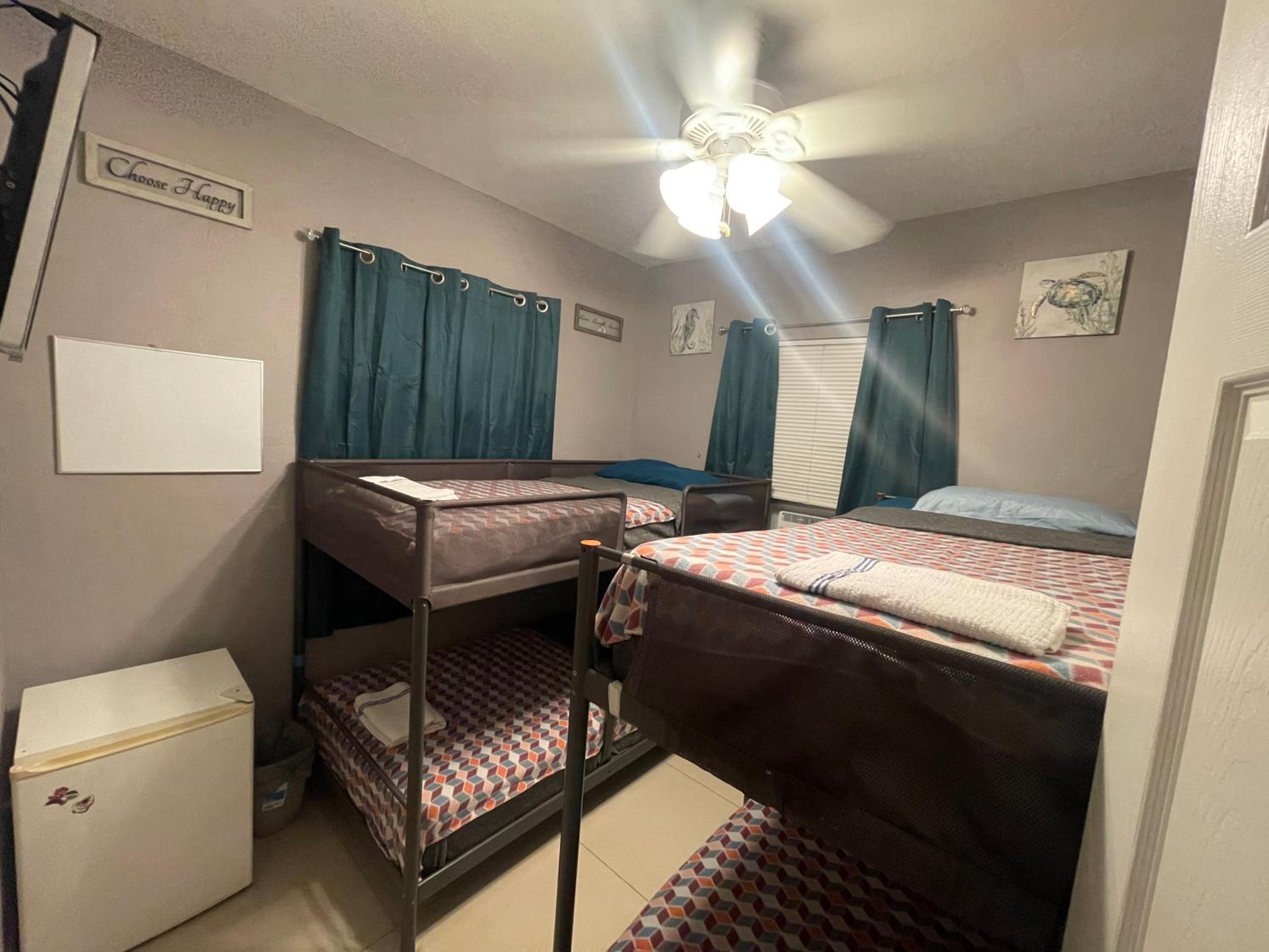 Bunk Bed In Mixed Dormitory Room photo 1