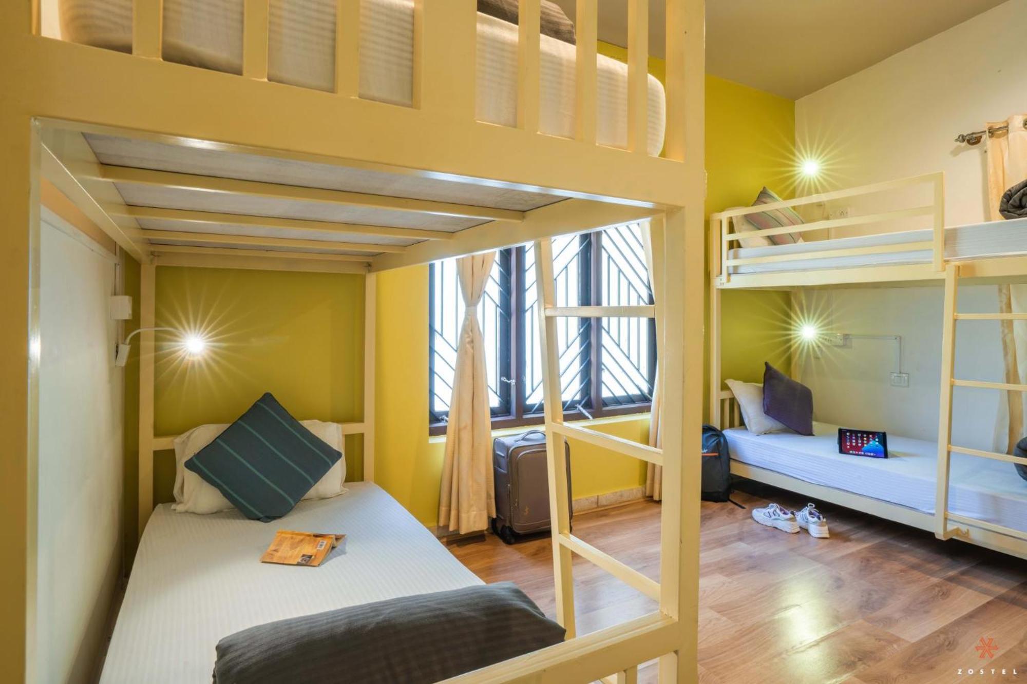 Bed in Deluxe 6-Bed Female Dormitory Room photo 3