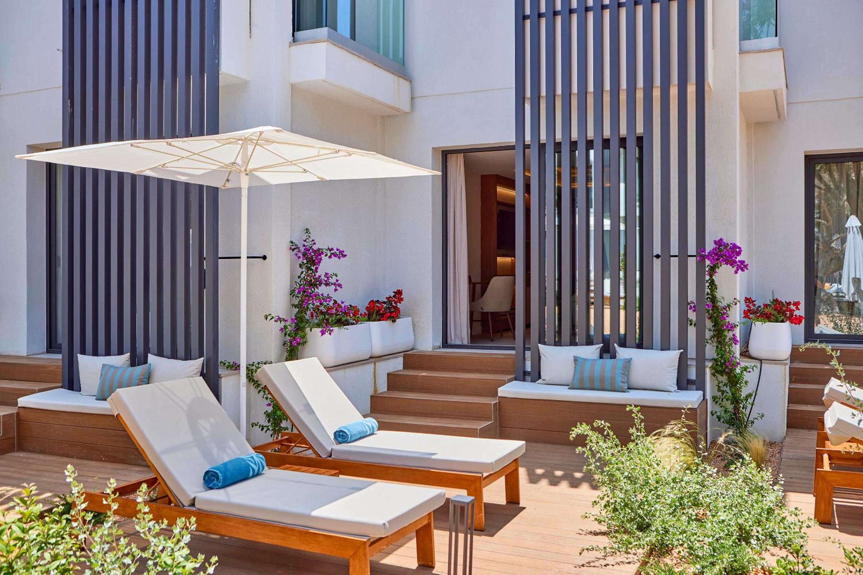 Junior Suite with Sun Deck