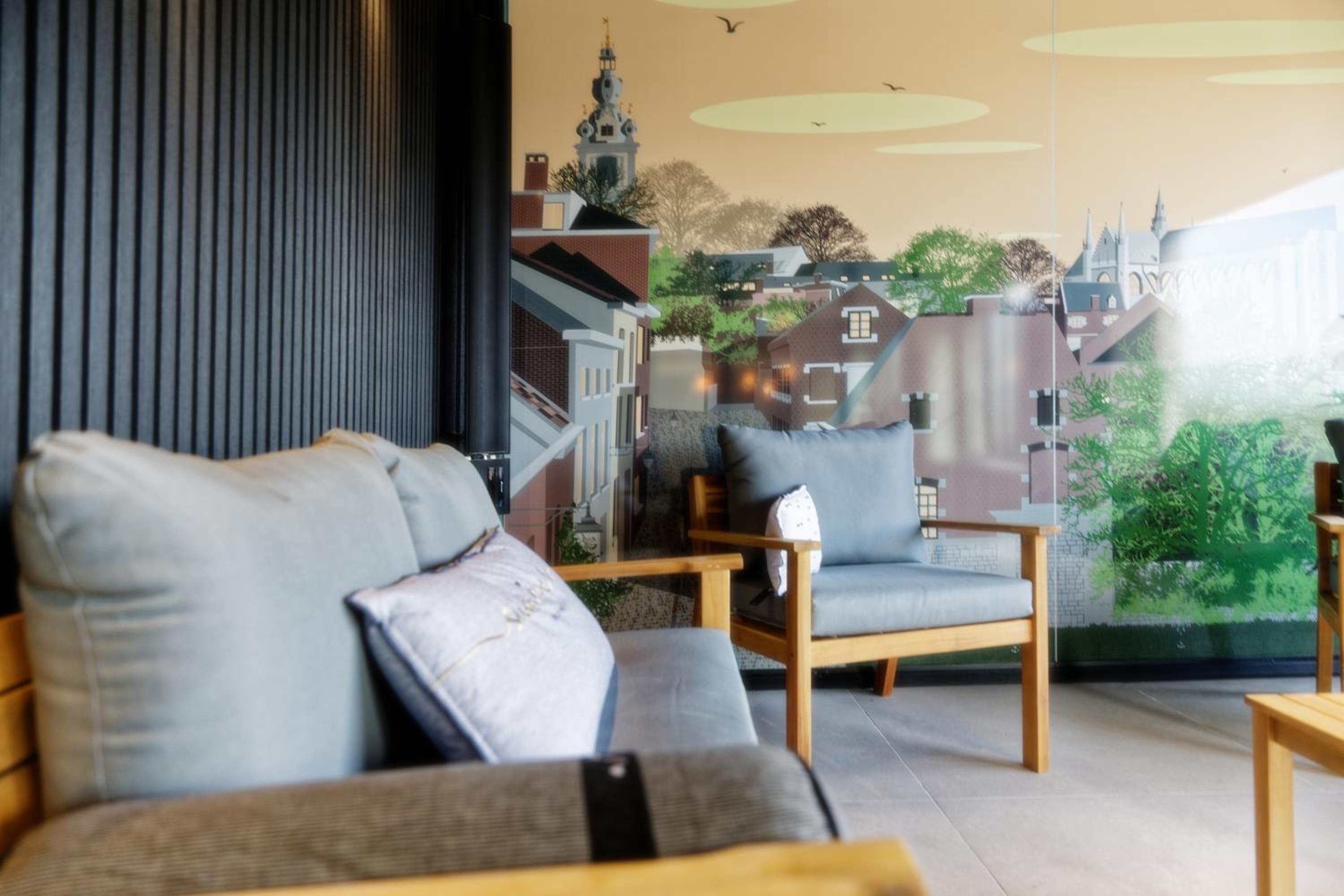 Apartment with Terrace photo 2