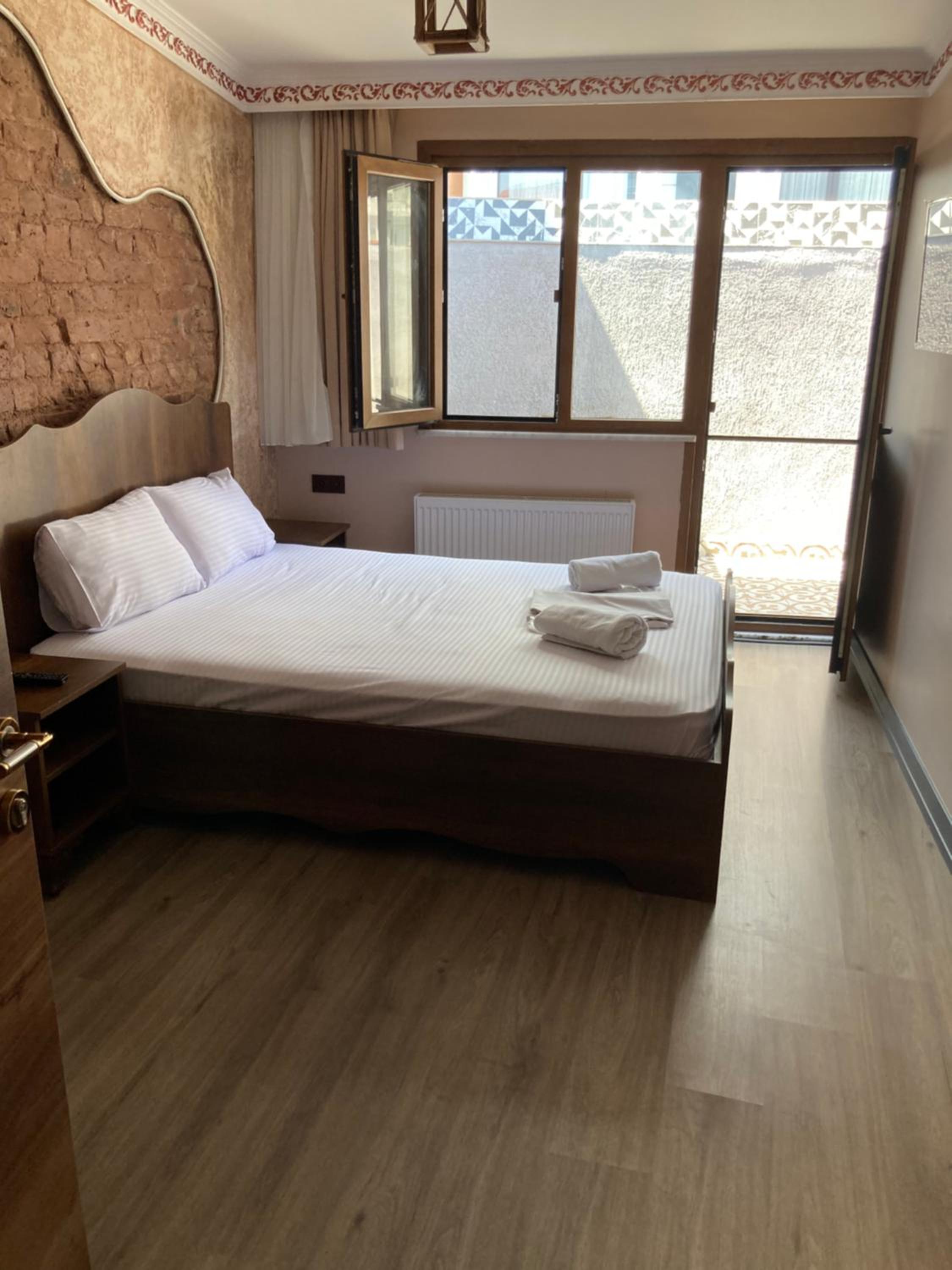 Apartment with Balcony photo 1