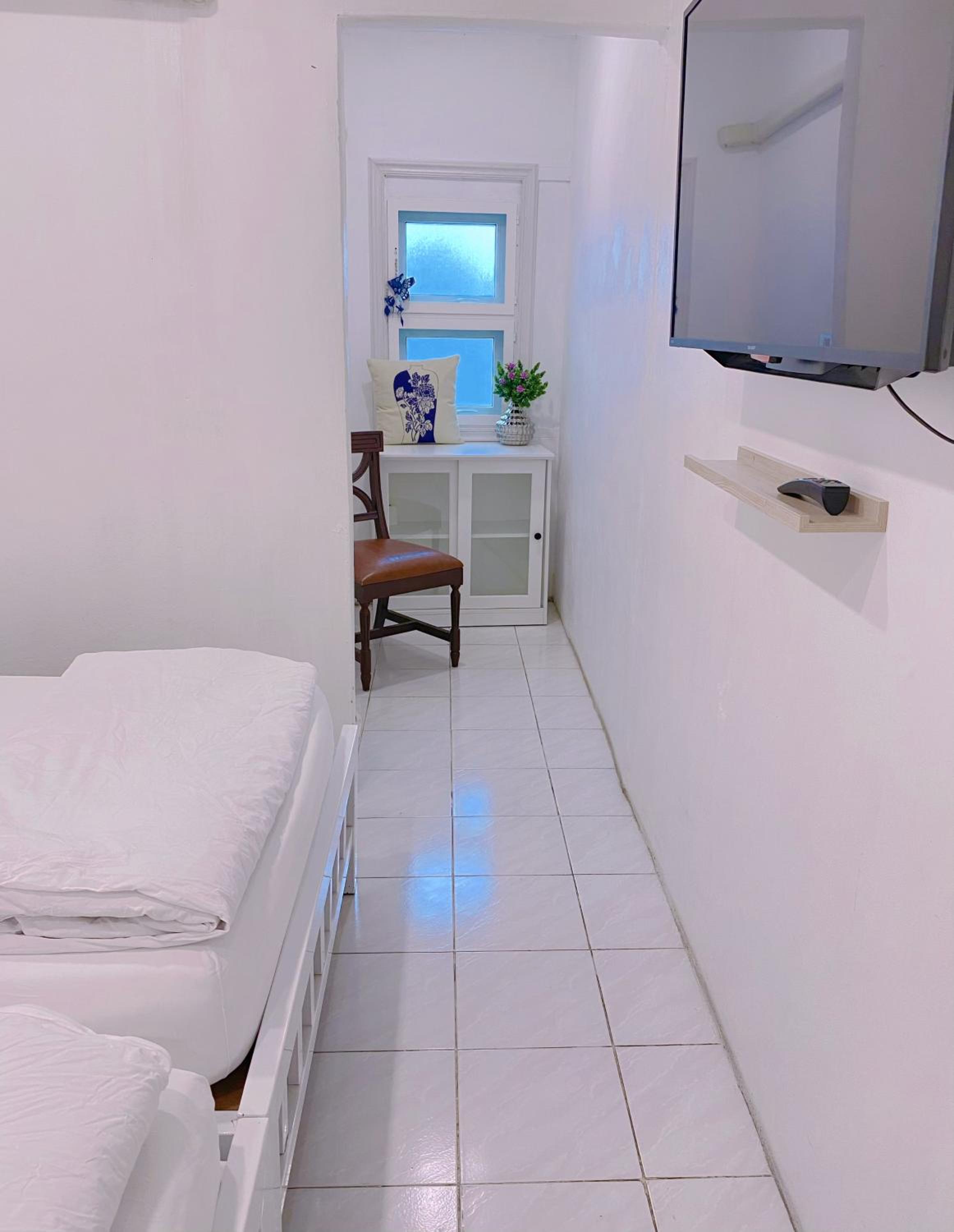Triple Room with Bathroom - Photo 5