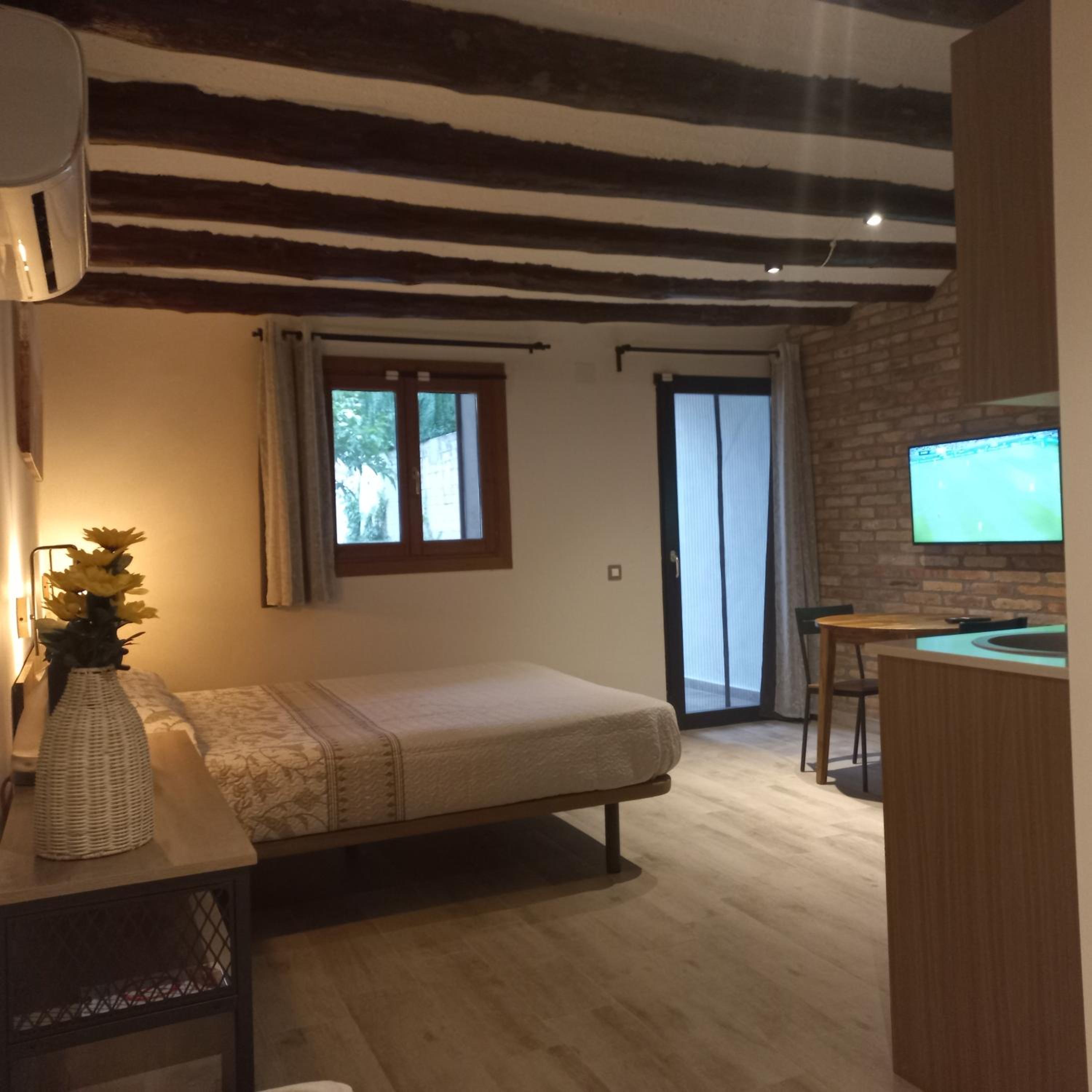 Estudio con terraza