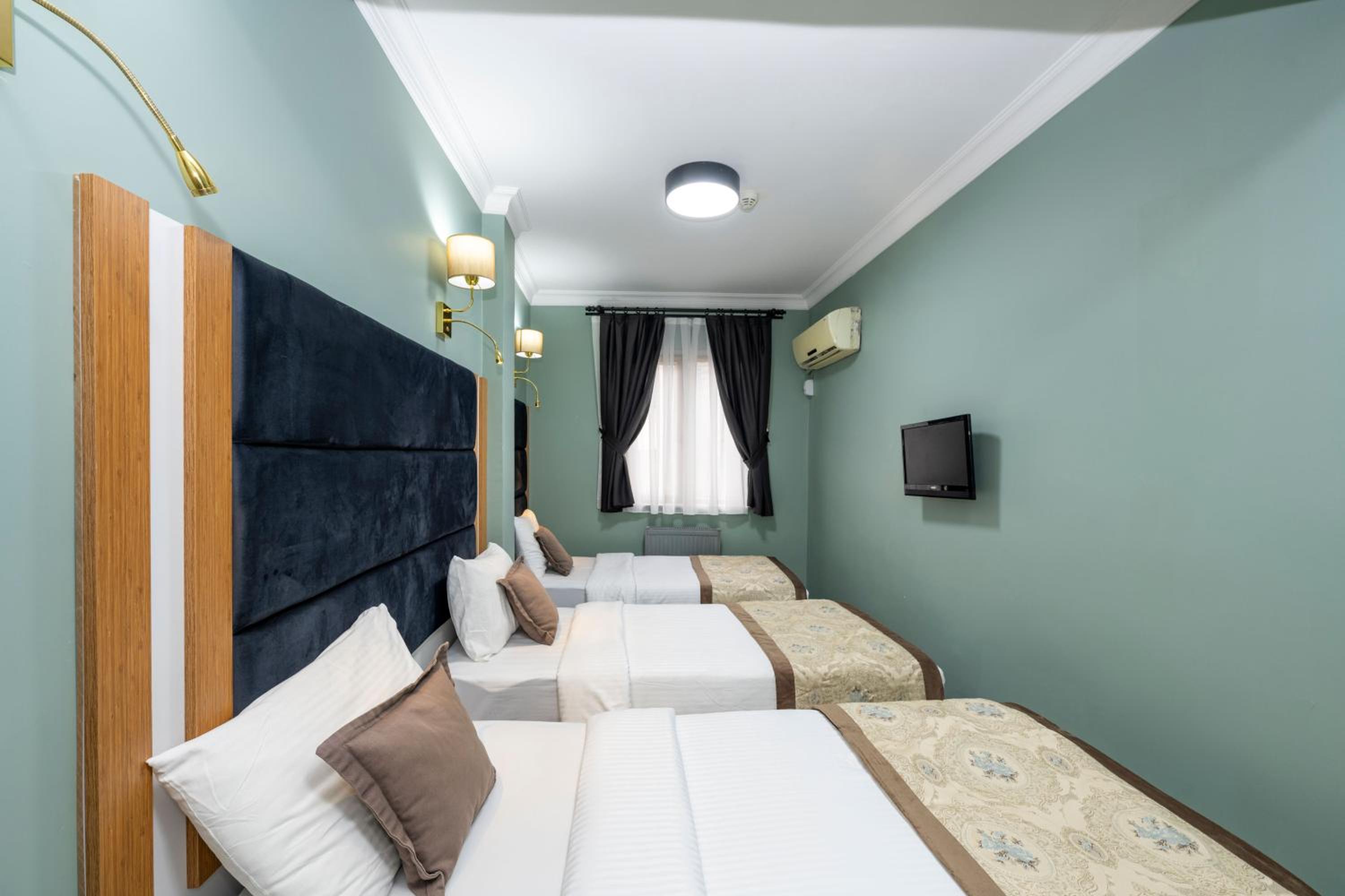 Standard Triple Room photo 3