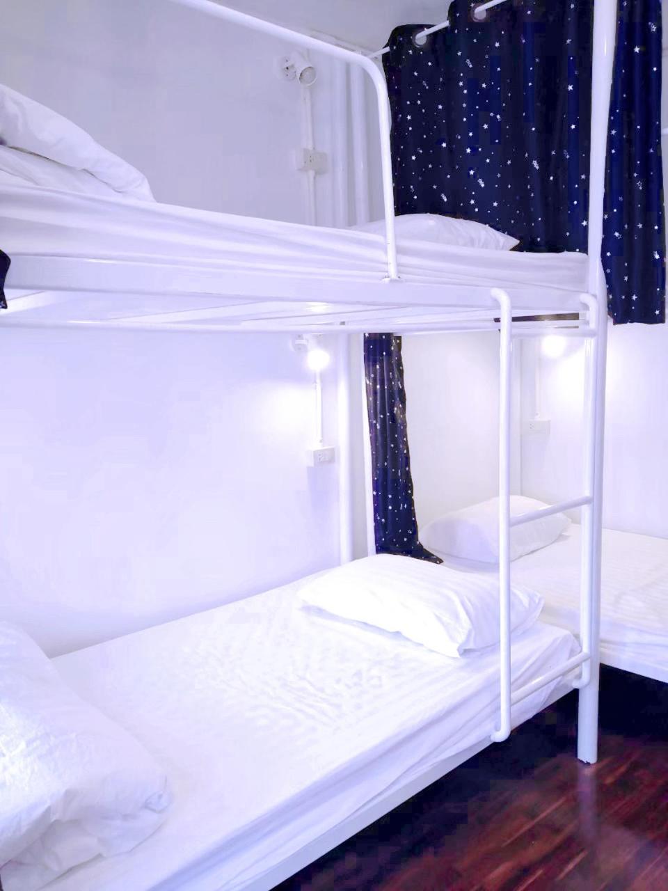 Bed in 6-Bed Female Dormitory Room photo 1