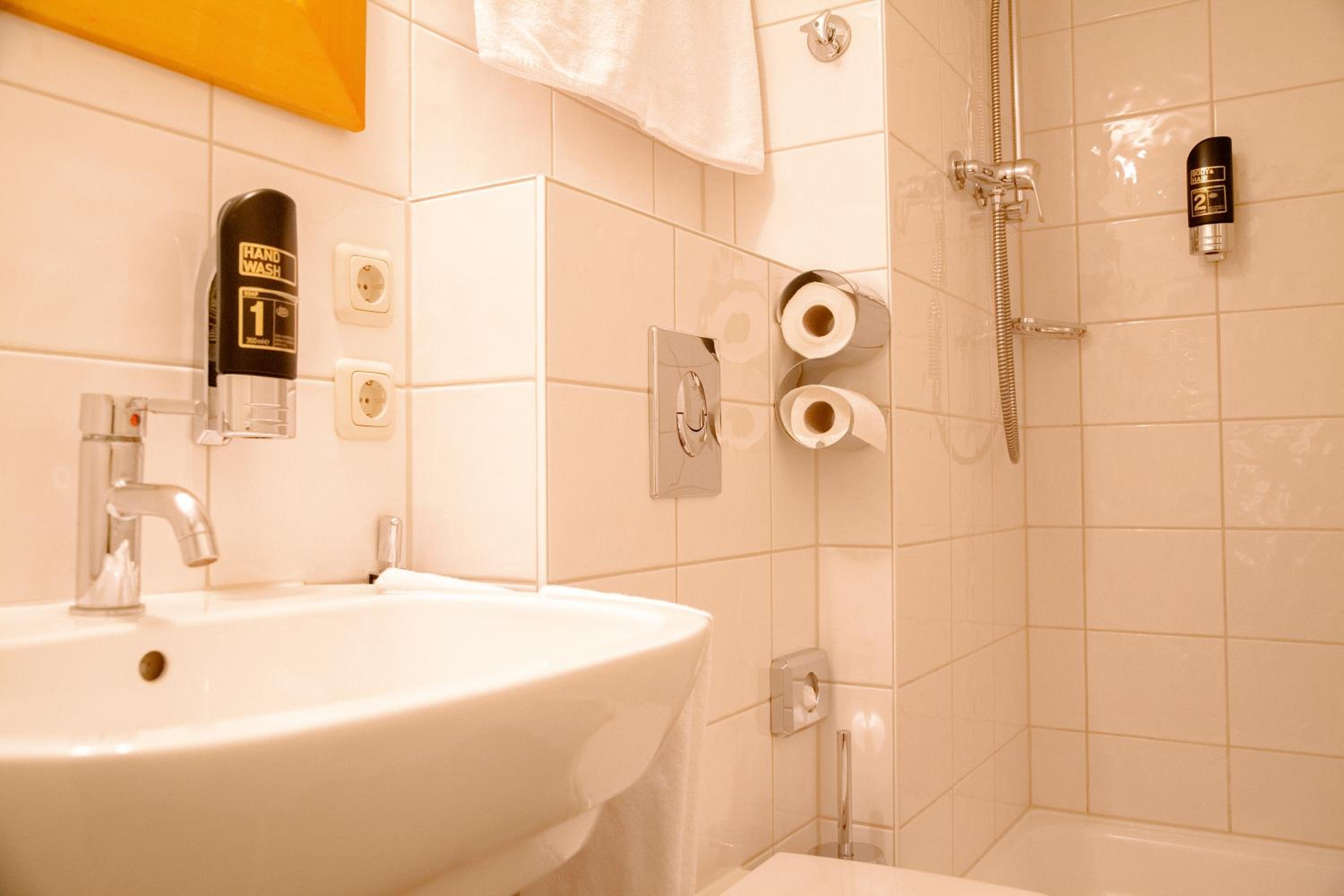 Double Room - Photo 2